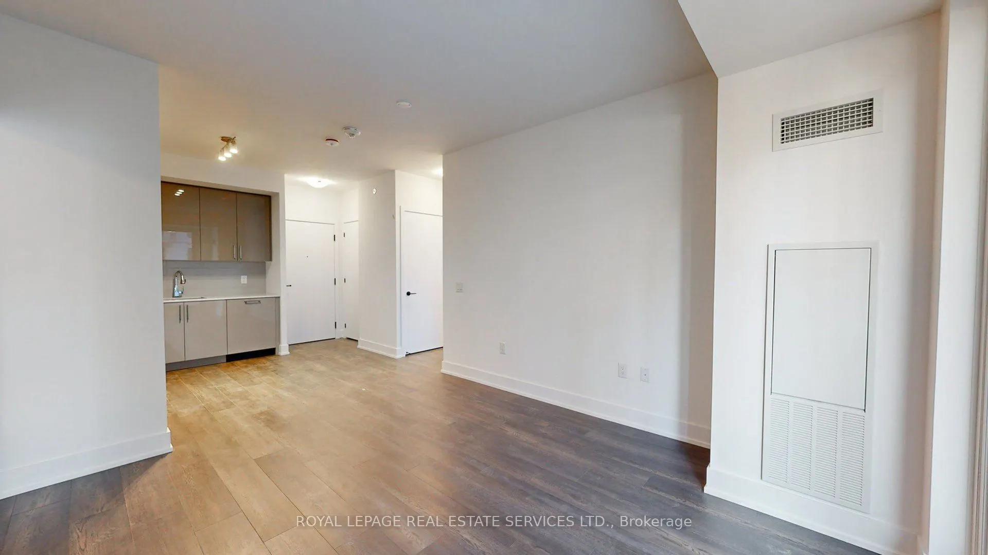 2450 Old Bronte Road, #202