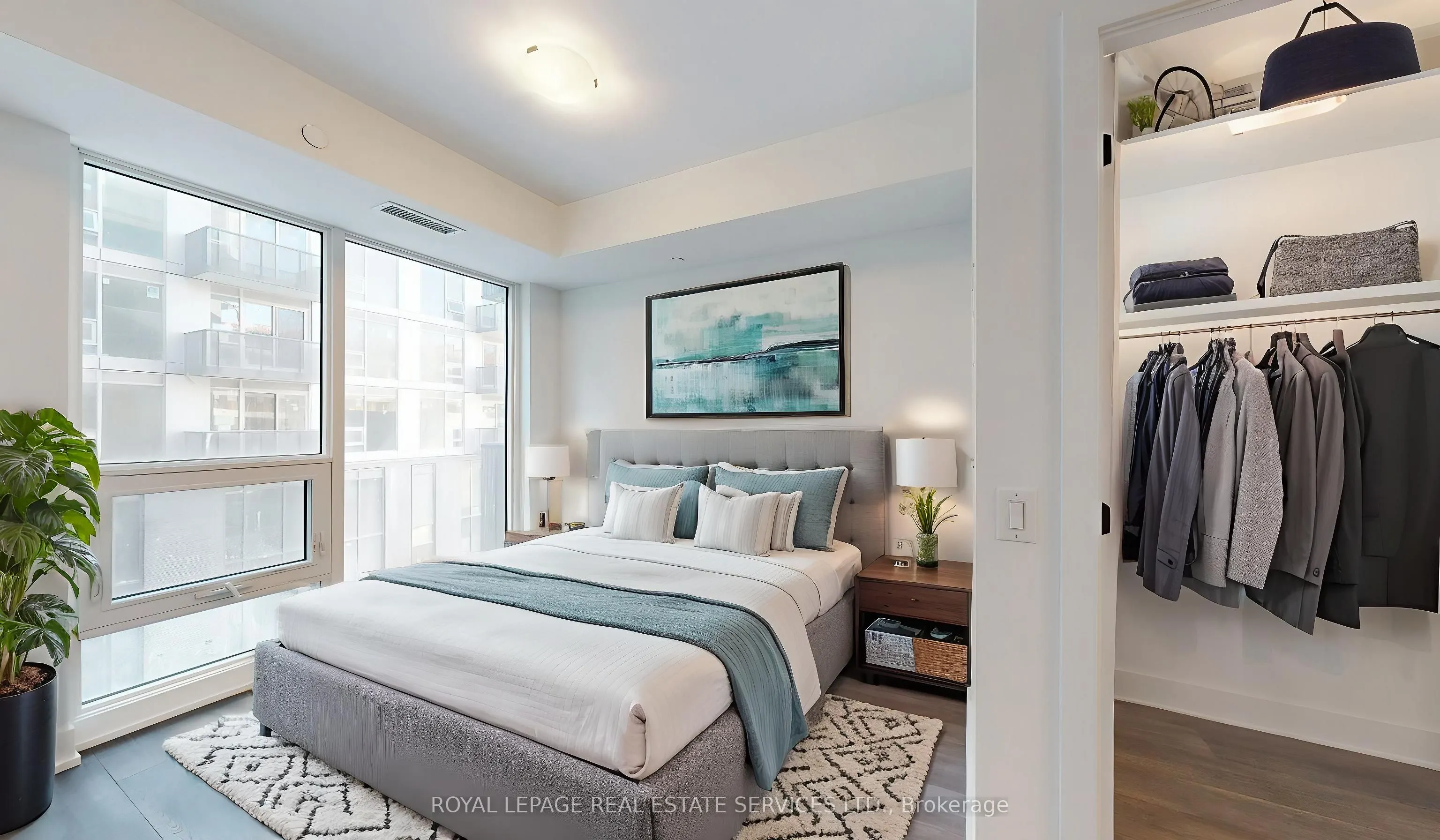2450 Old Bronte Road, #202