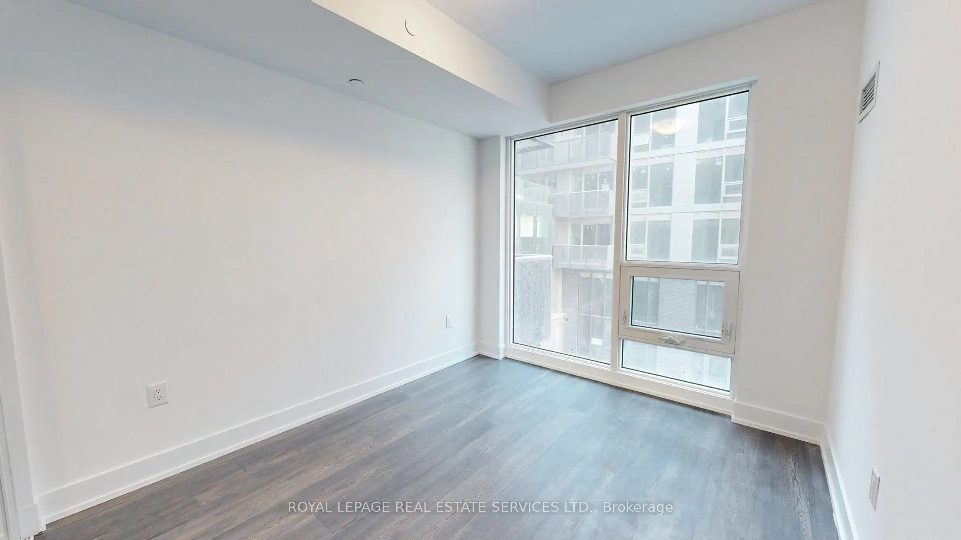 2450 Old Bronte Road, #202