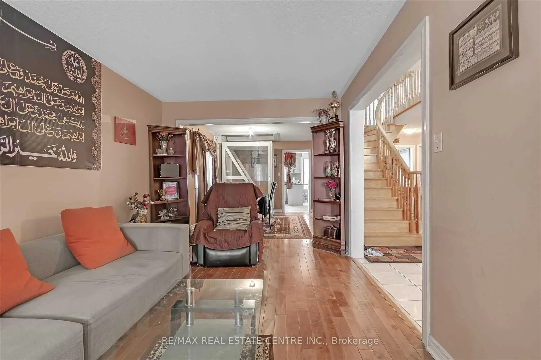 21 Sprucelands Avenue