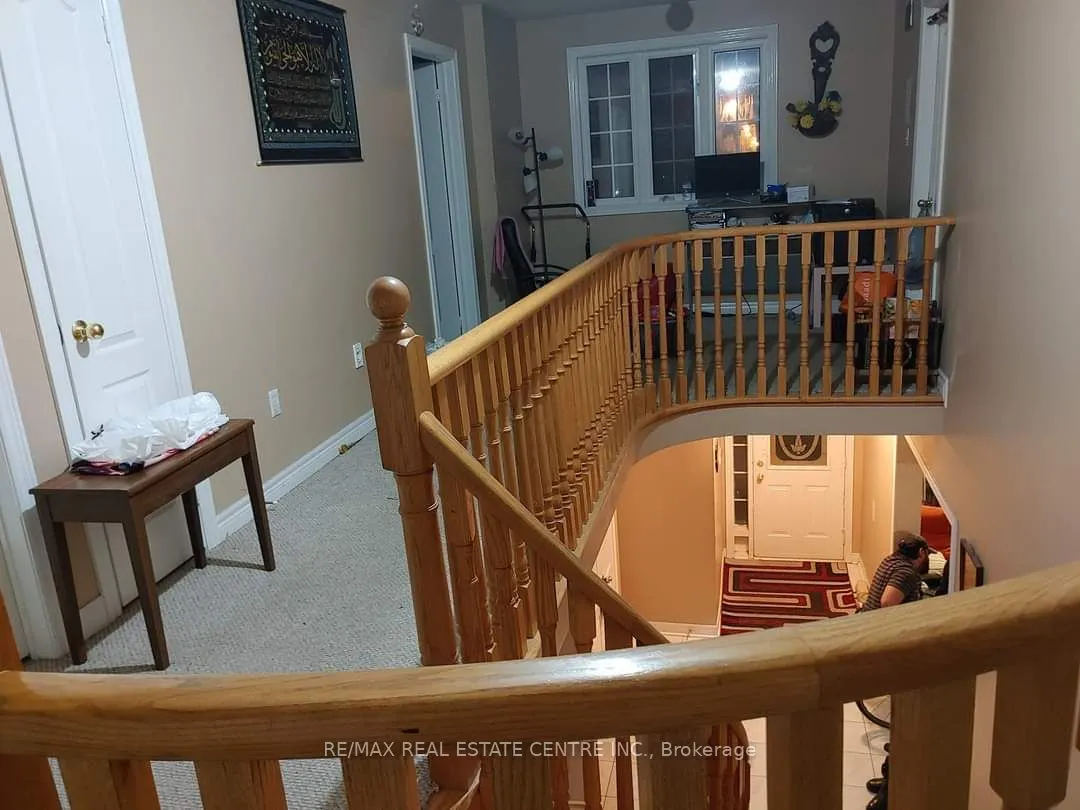 21 Sprucelands Avenue