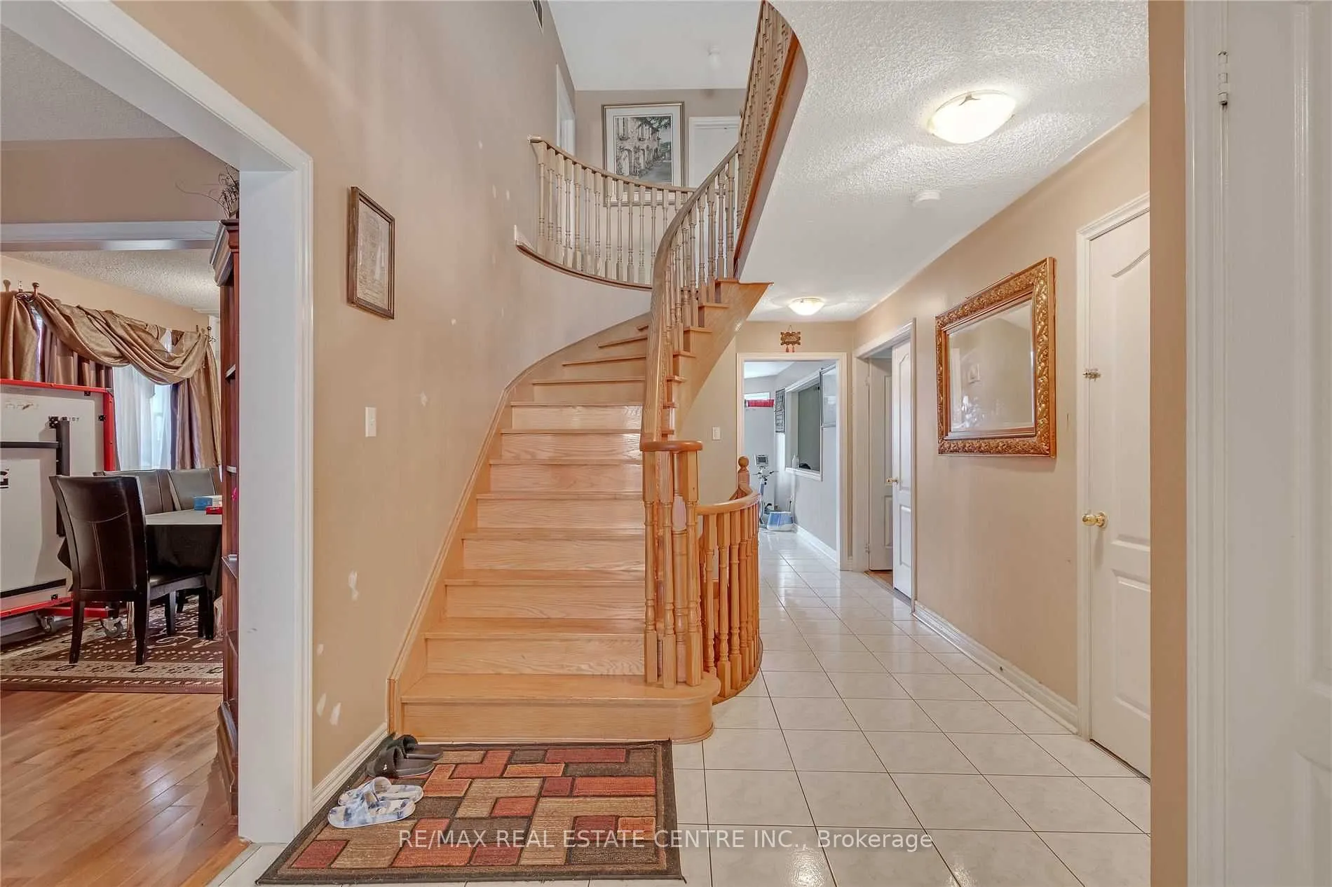 21 Sprucelands Avenue