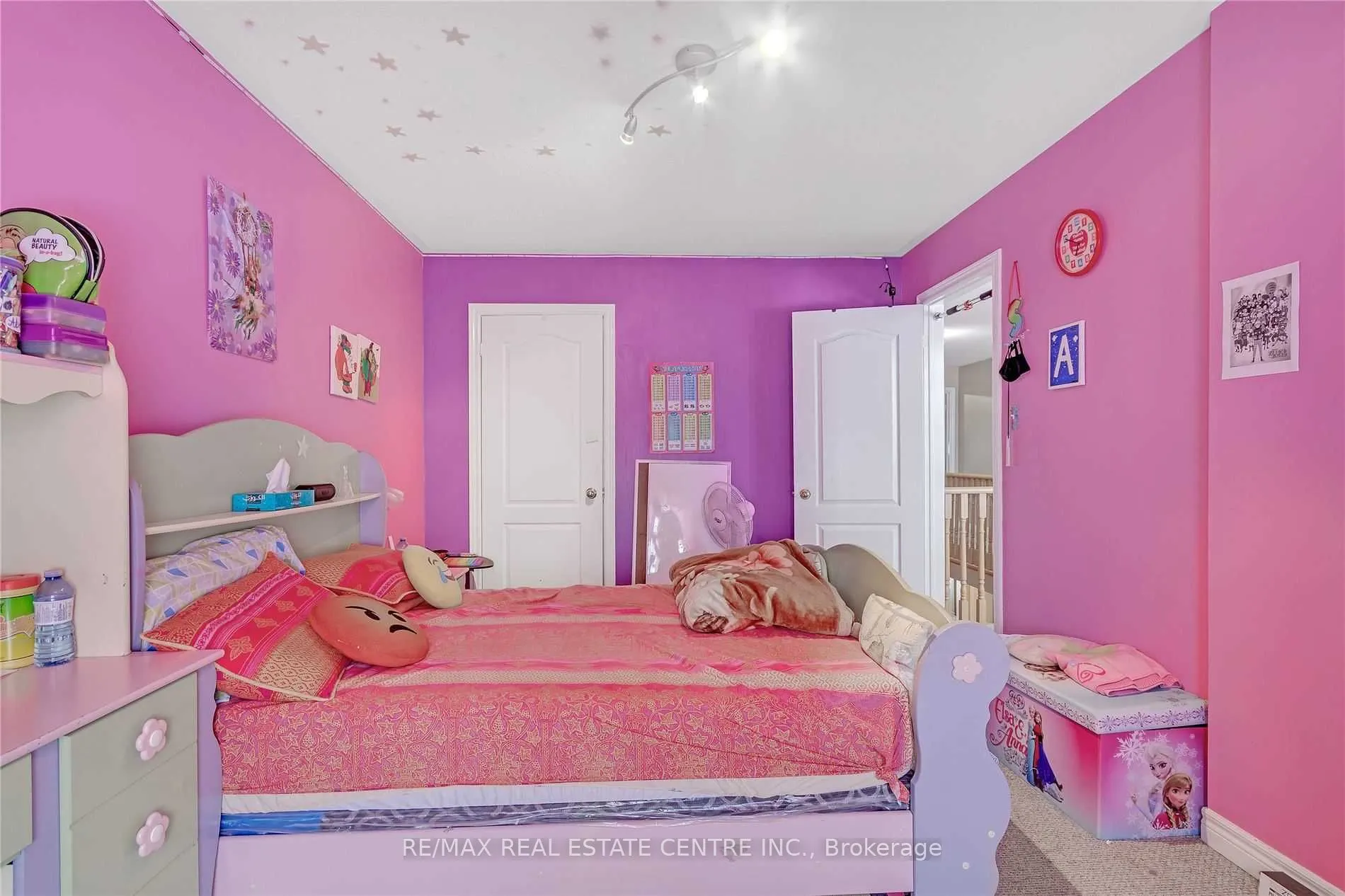 21 Sprucelands Avenue