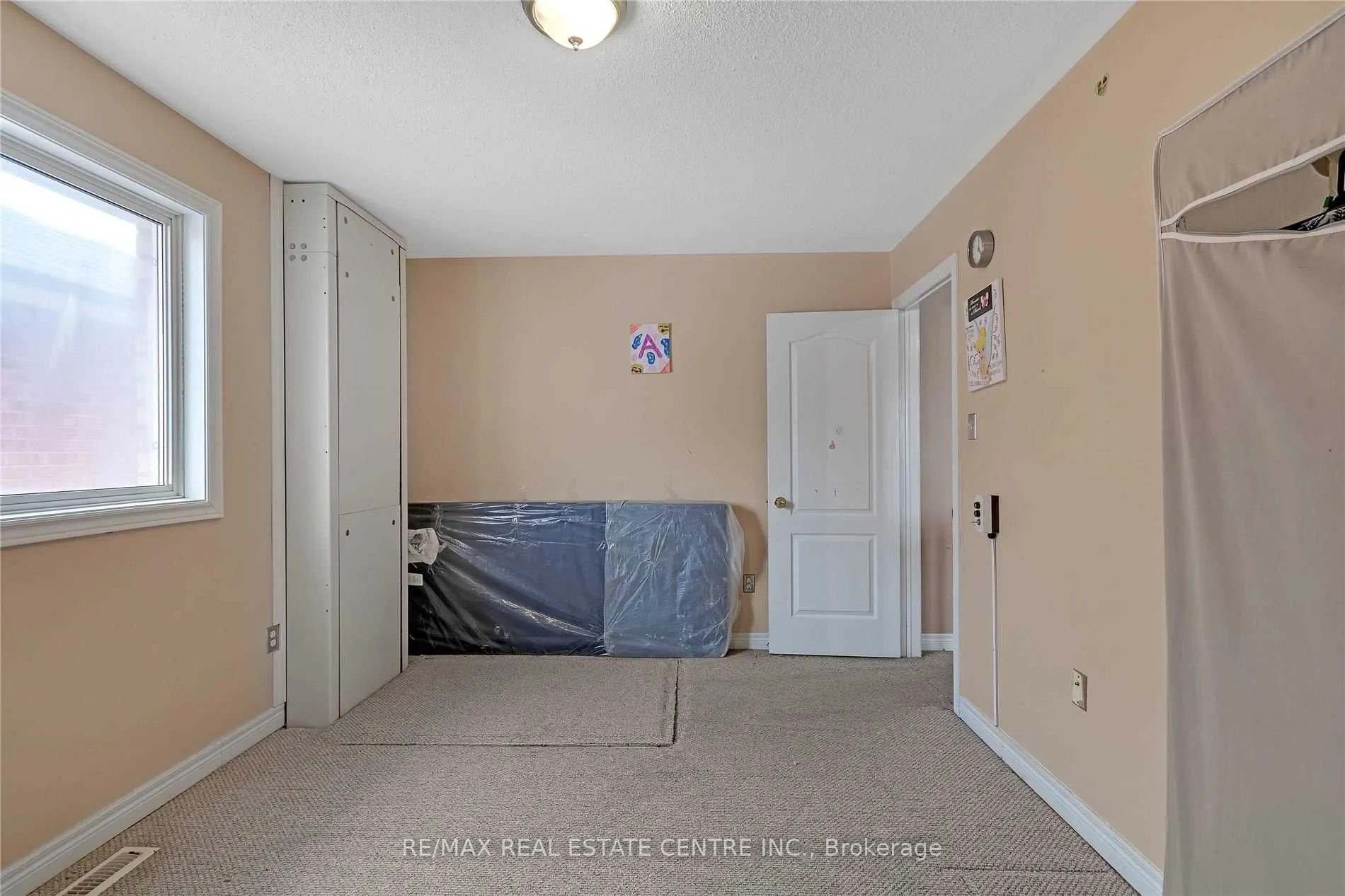 21 Sprucelands Avenue