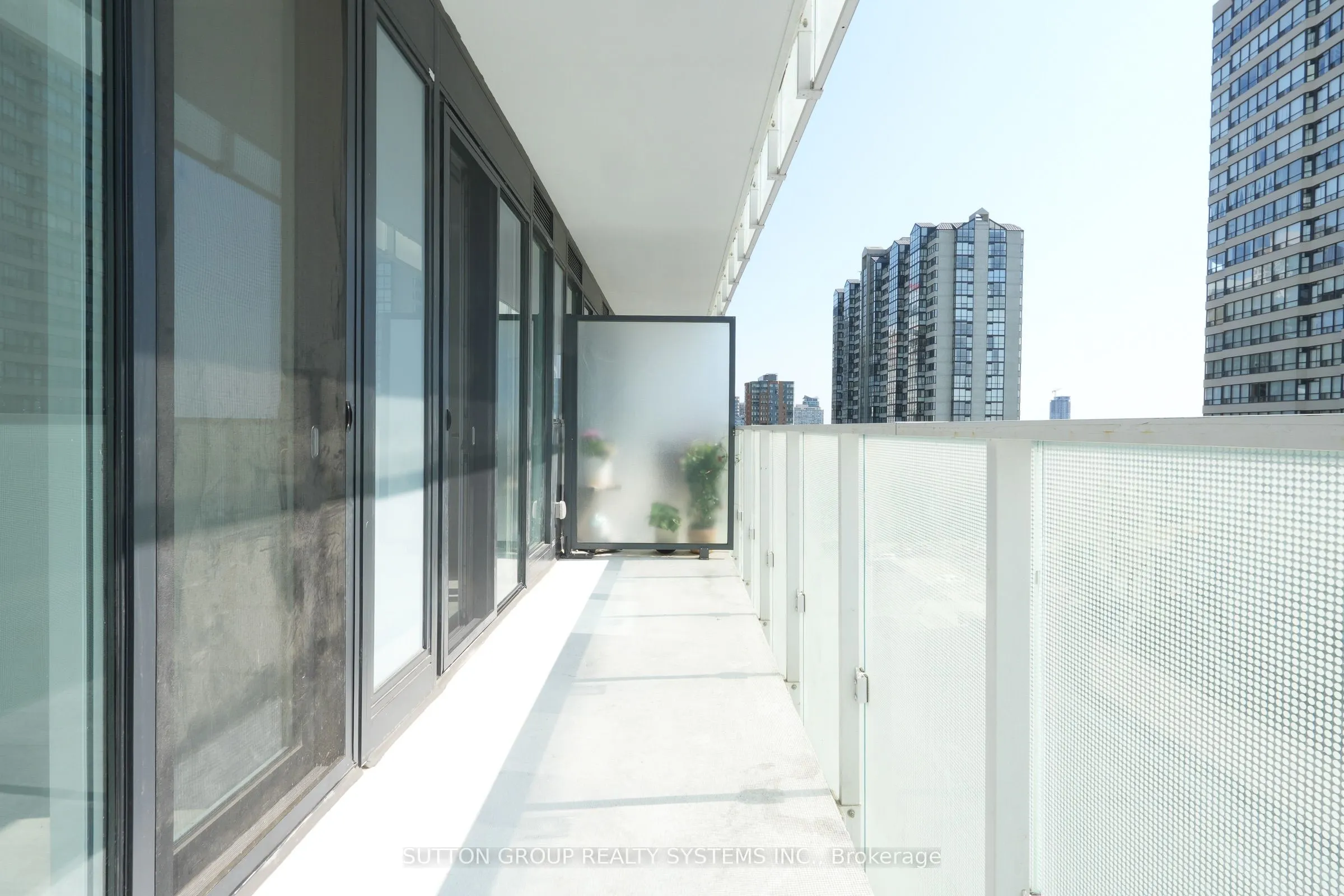 3883 Quartz Road, #520