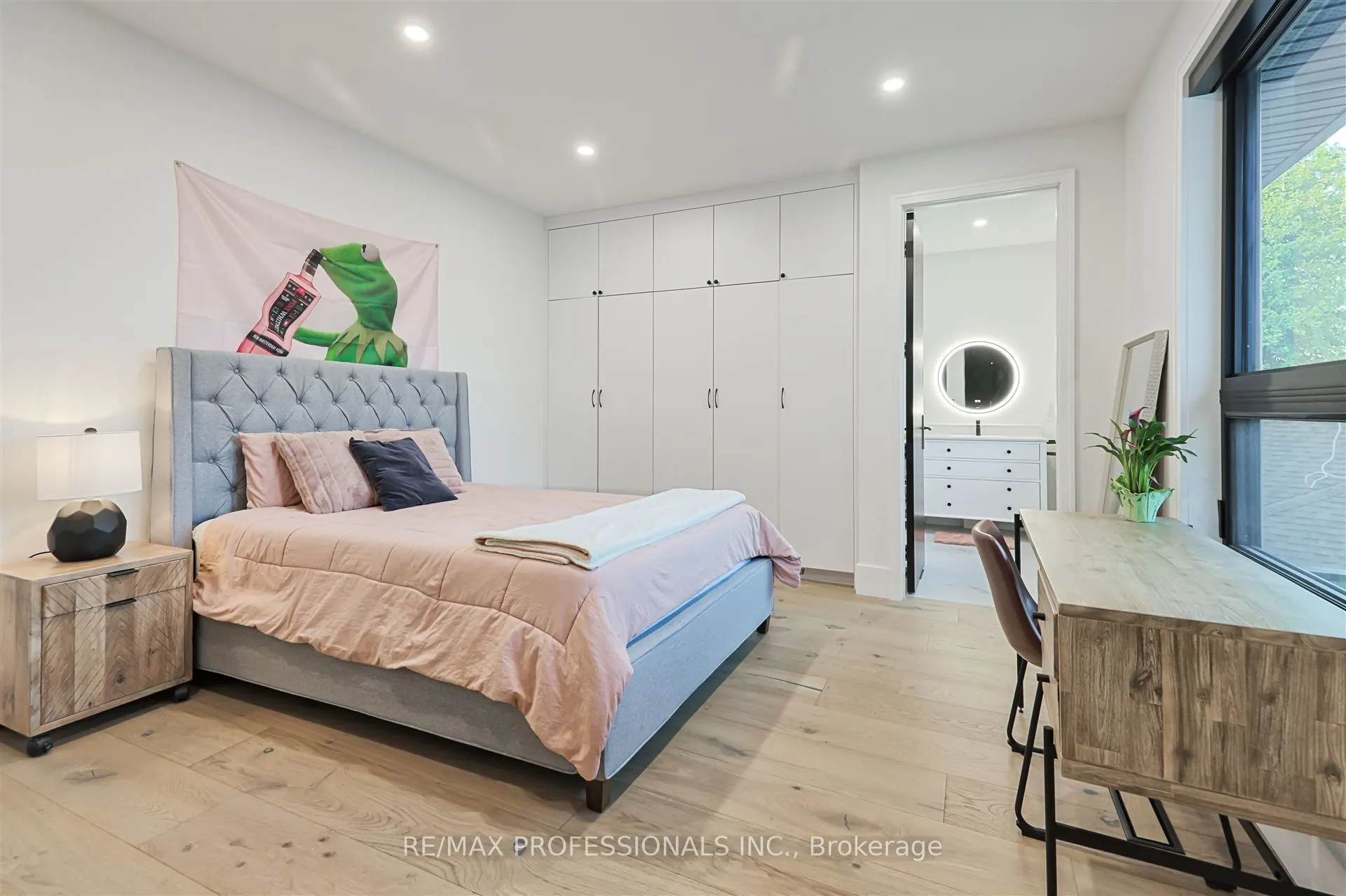22 Spring Garden Road