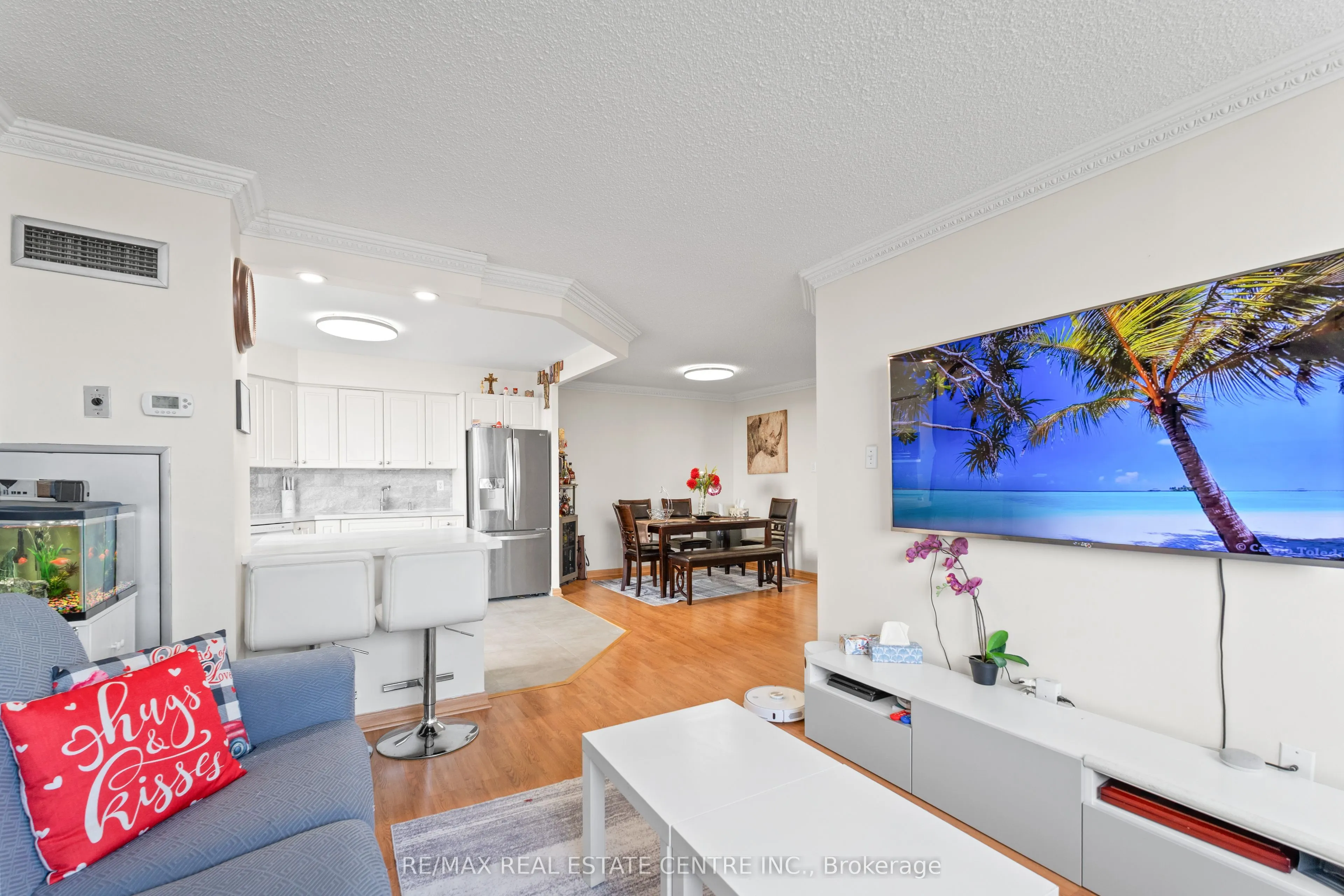12 Laurelcrest Street, #707