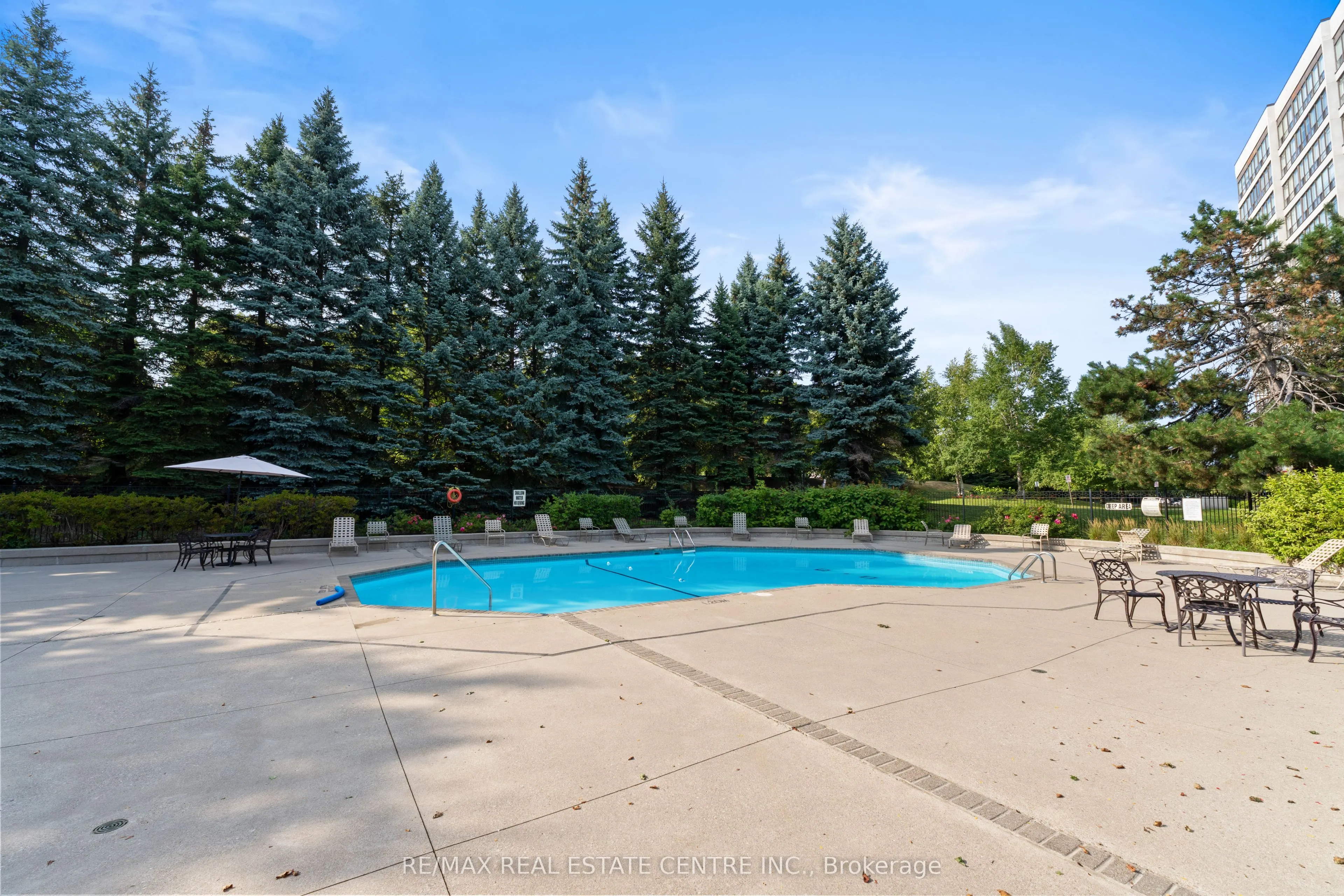 12 Laurelcrest Street, #707