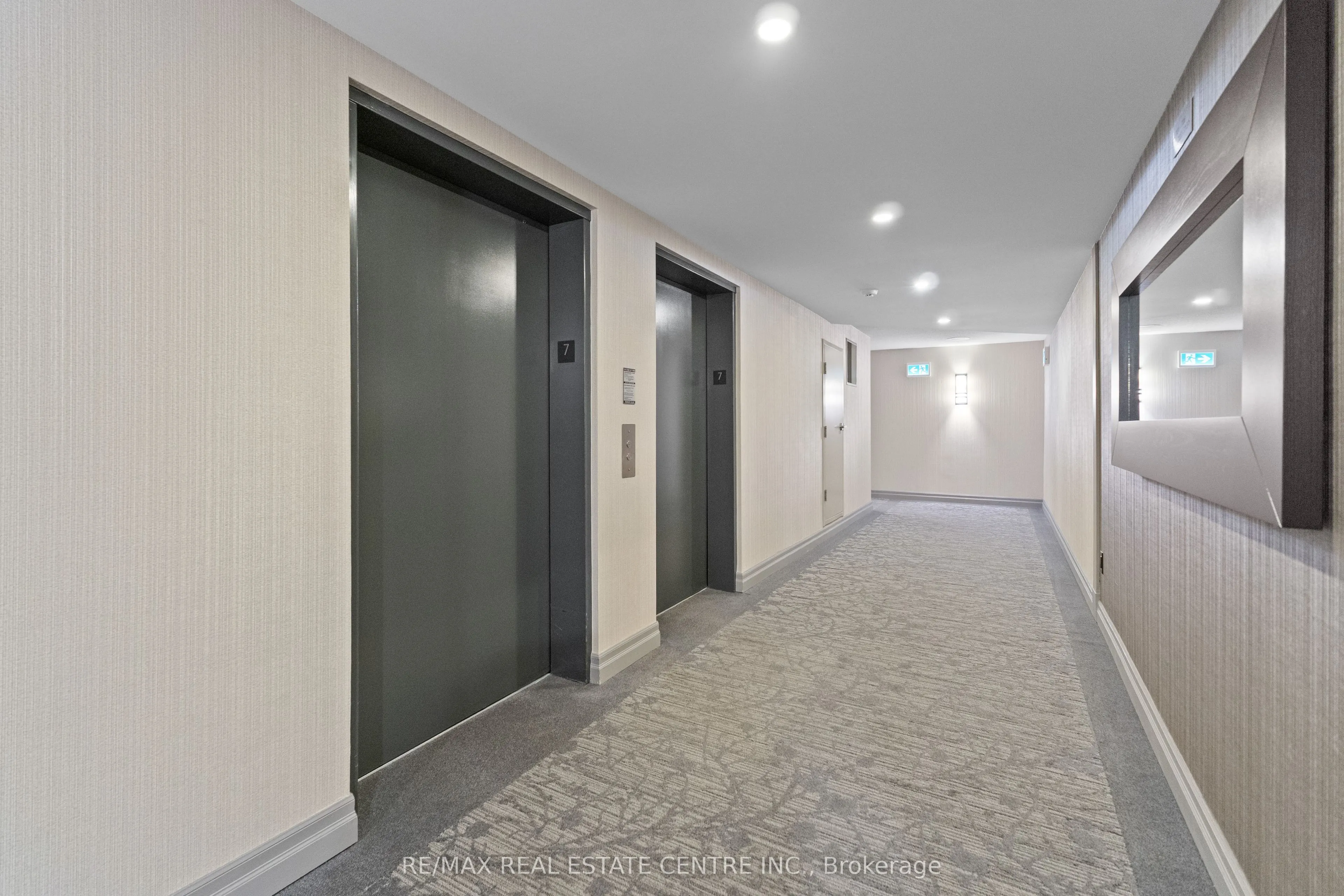 12 Laurelcrest Street, #707
