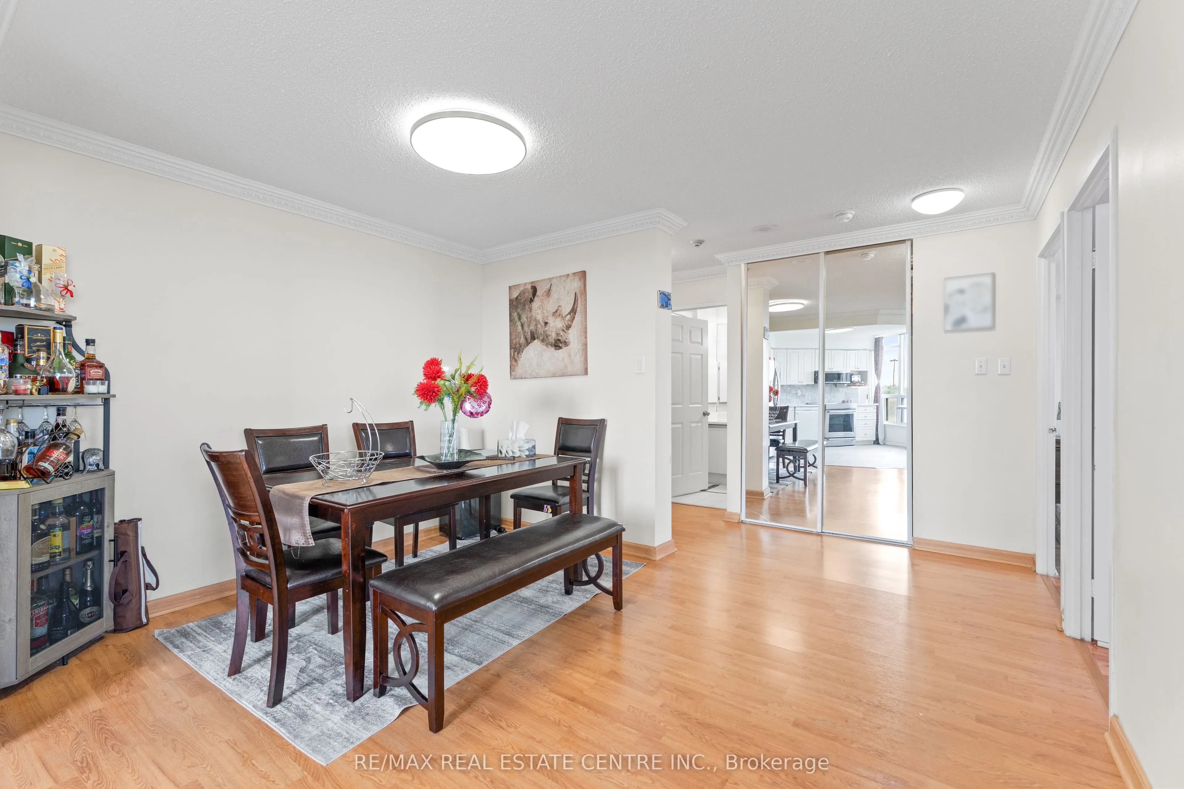 12 Laurelcrest Street, #707