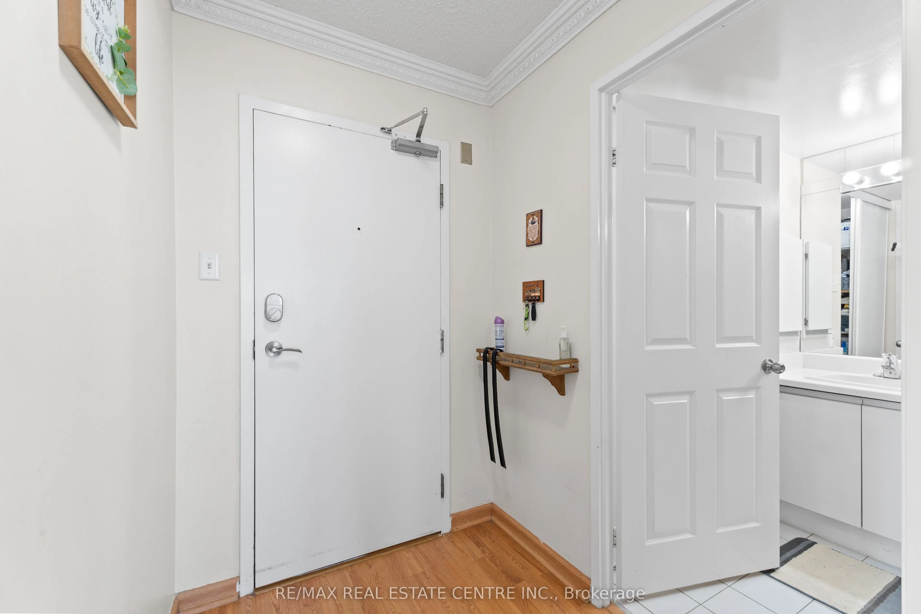 12 Laurelcrest Street, #707