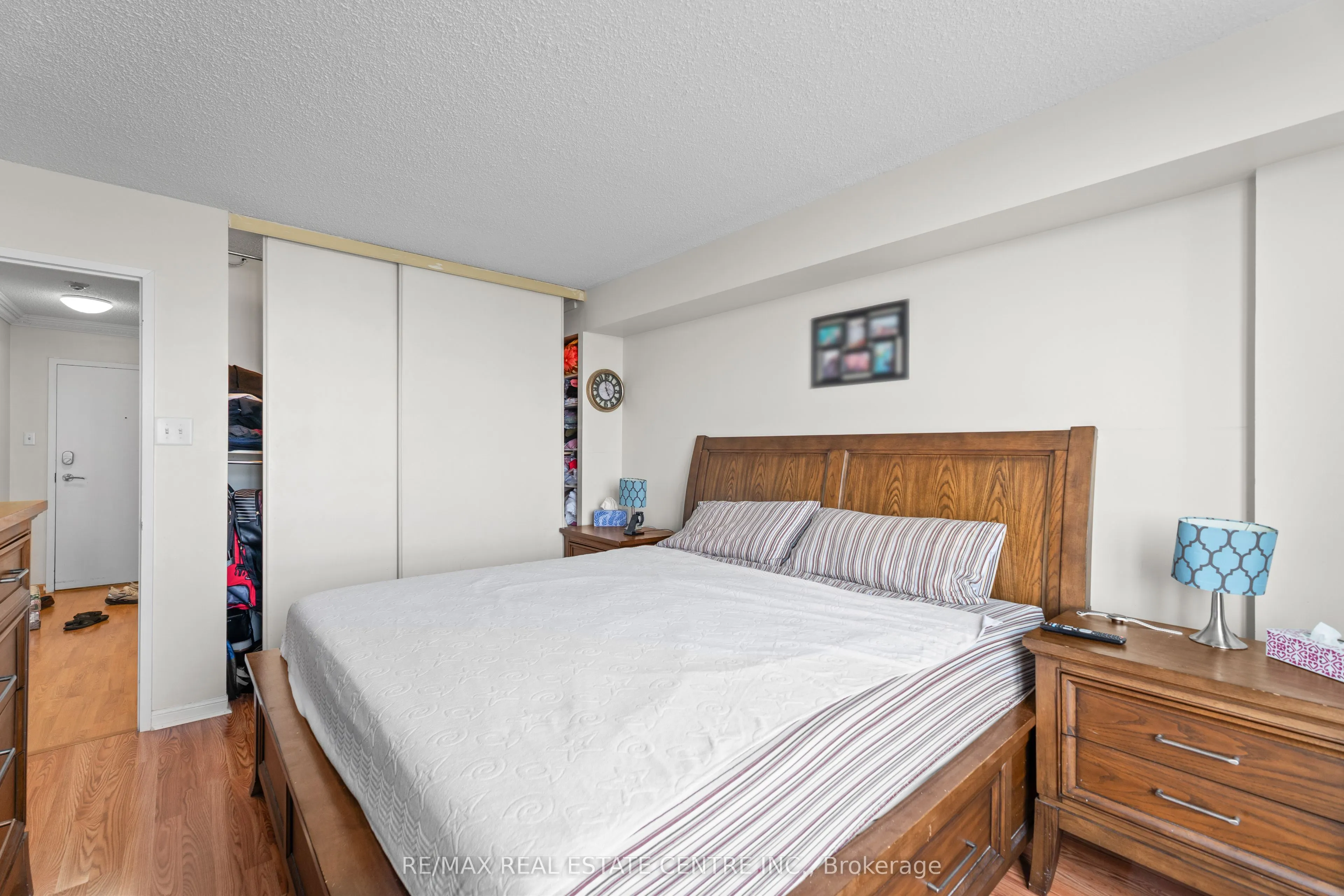 12 Laurelcrest Street, #707