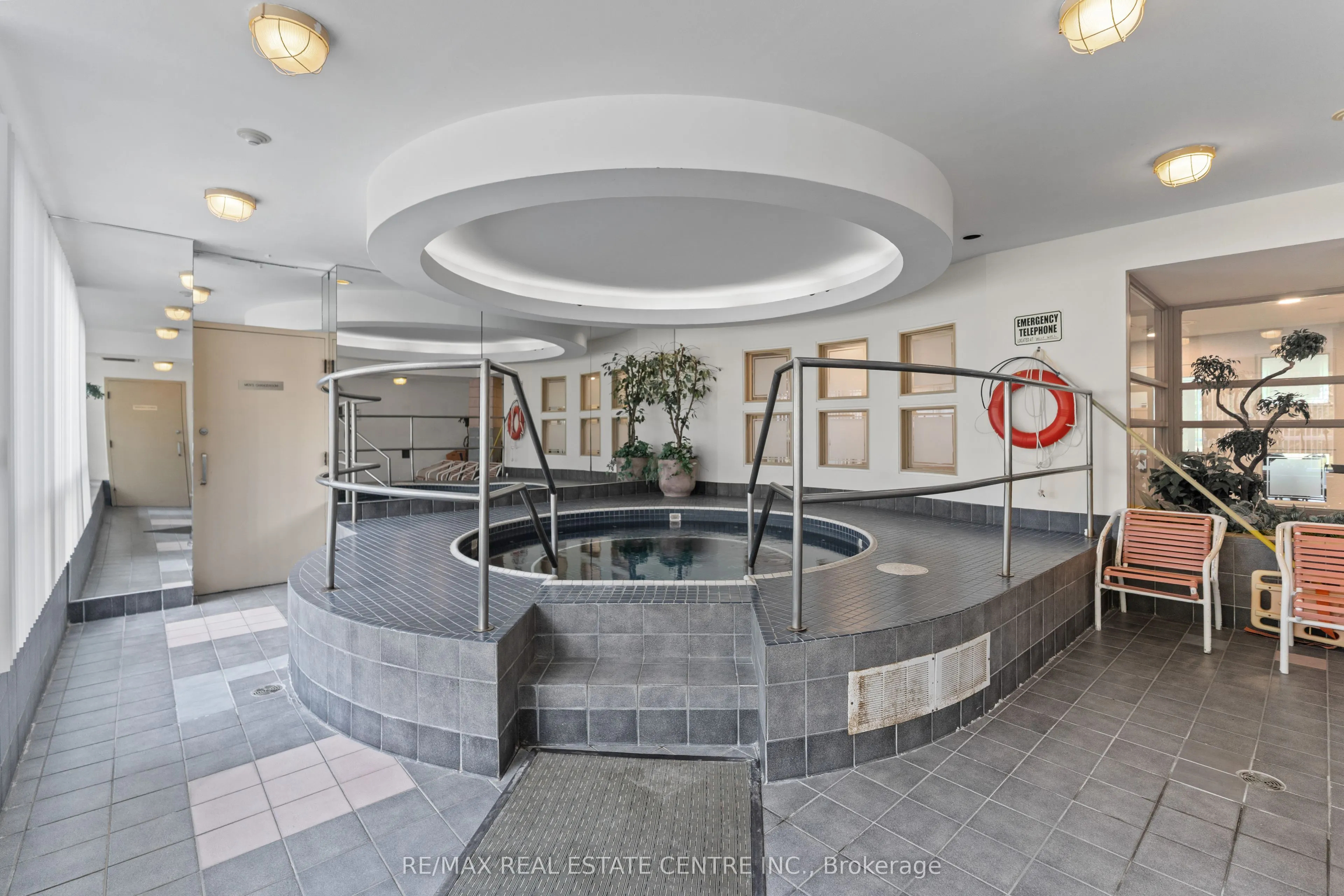 12 Laurelcrest Street, #707