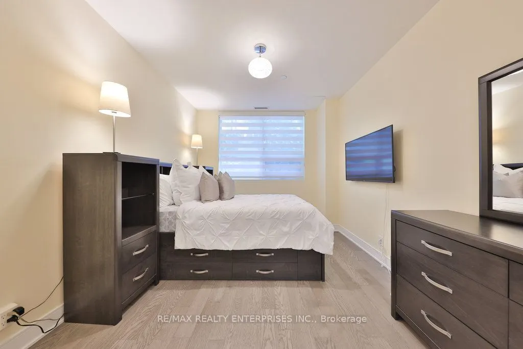 1575 Lakeshore Road W, #GR17