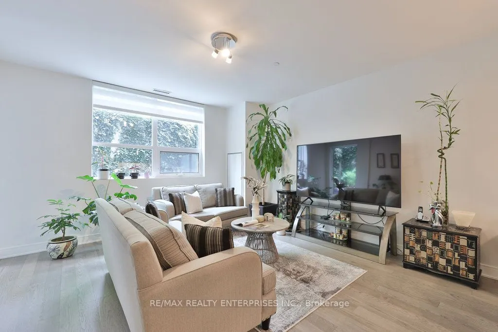 1575 Lakeshore Road W, #GR17