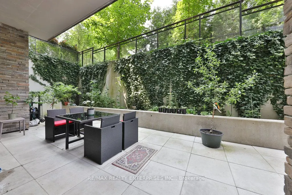 1575 Lakeshore Road W, #GR17