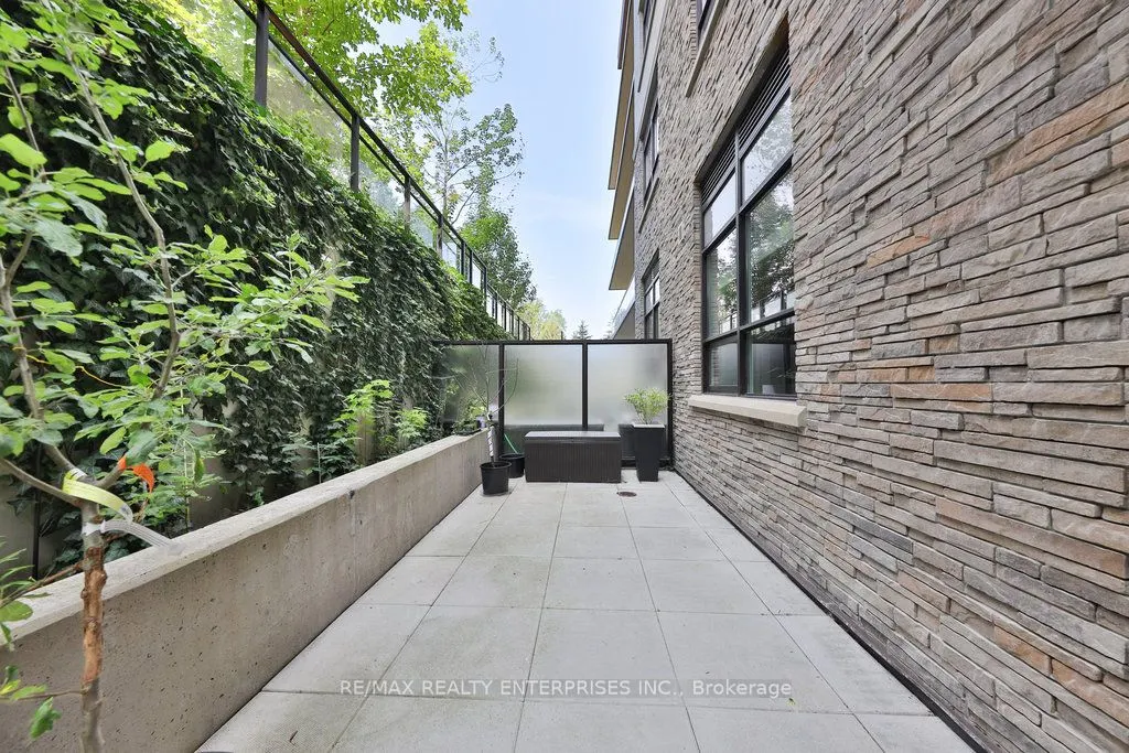 1575 Lakeshore Road W, #GR17