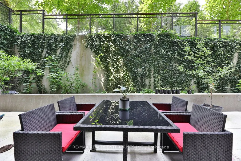 1575 Lakeshore Road W, #GR17