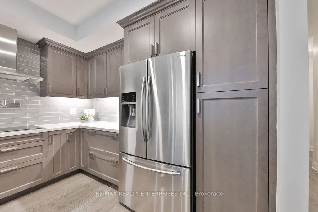 1575 Lakeshore Road W, #GR17