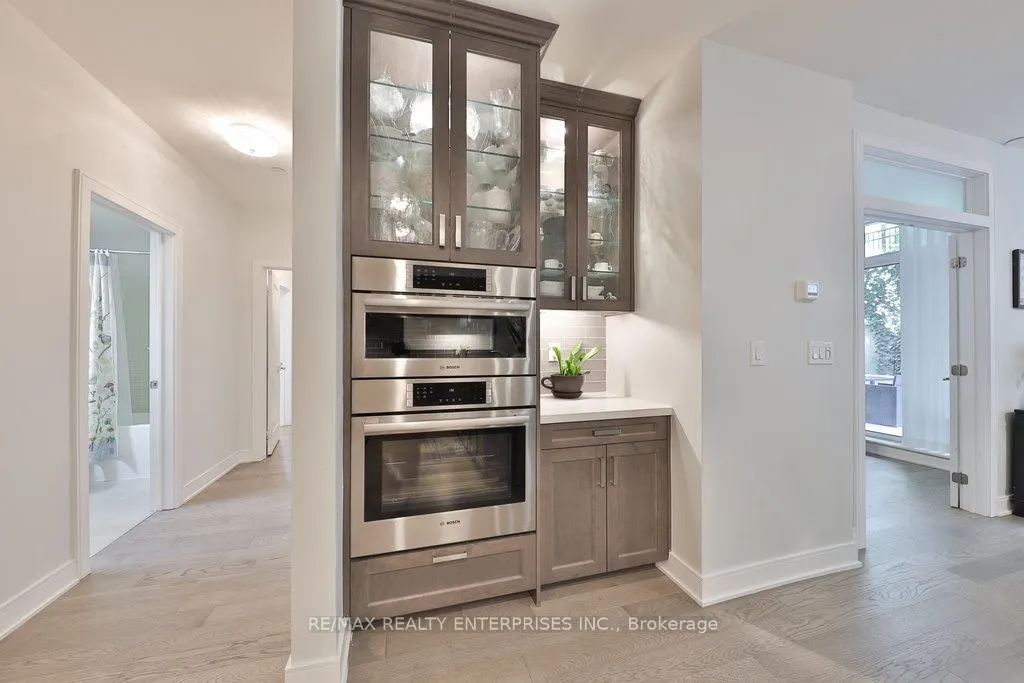 1575 Lakeshore Road W, #GR17