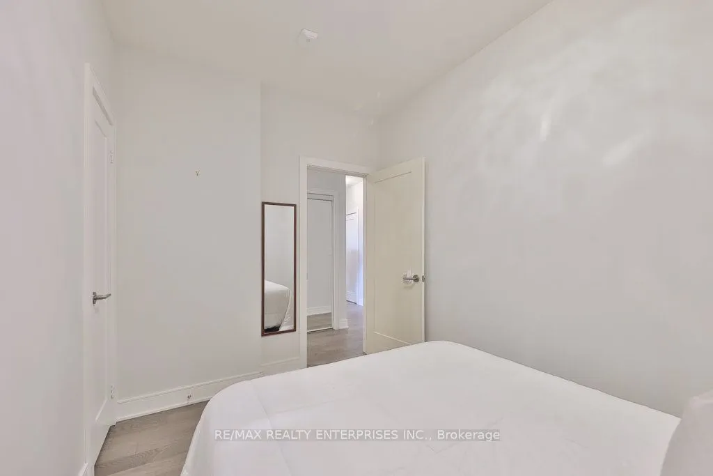 1575 Lakeshore Road W, #GR17