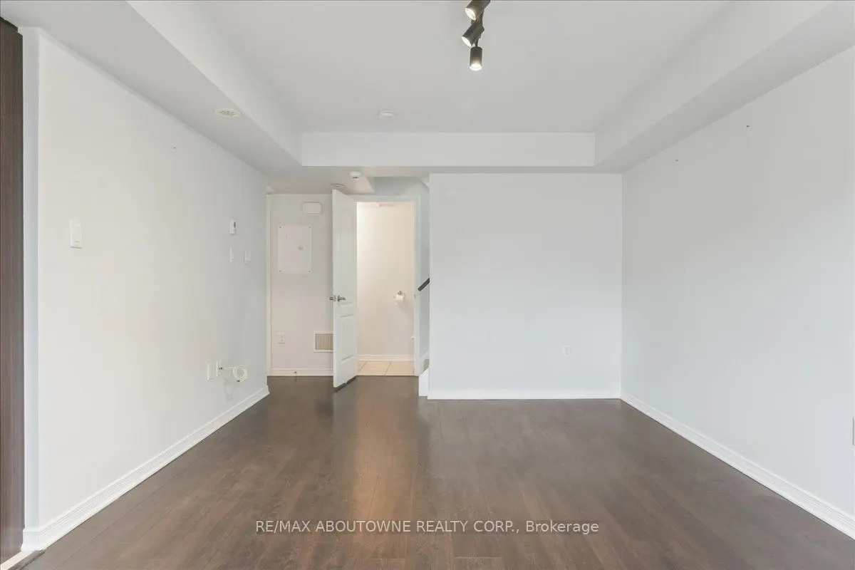 2441 Greenwich Road, #121
