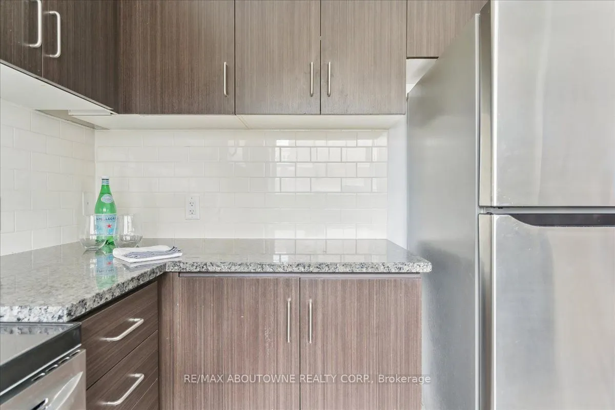 2441 Greenwich Road, #121