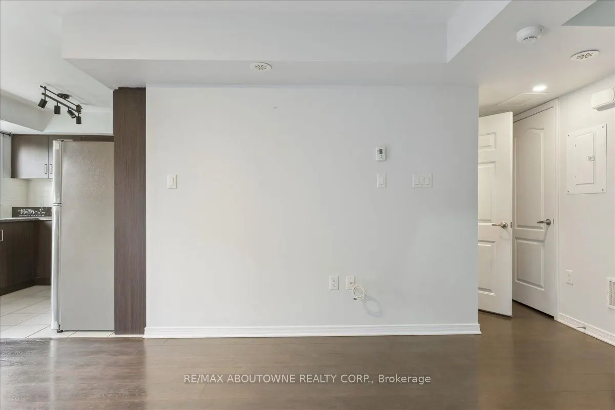 2441 Greenwich Road, #121