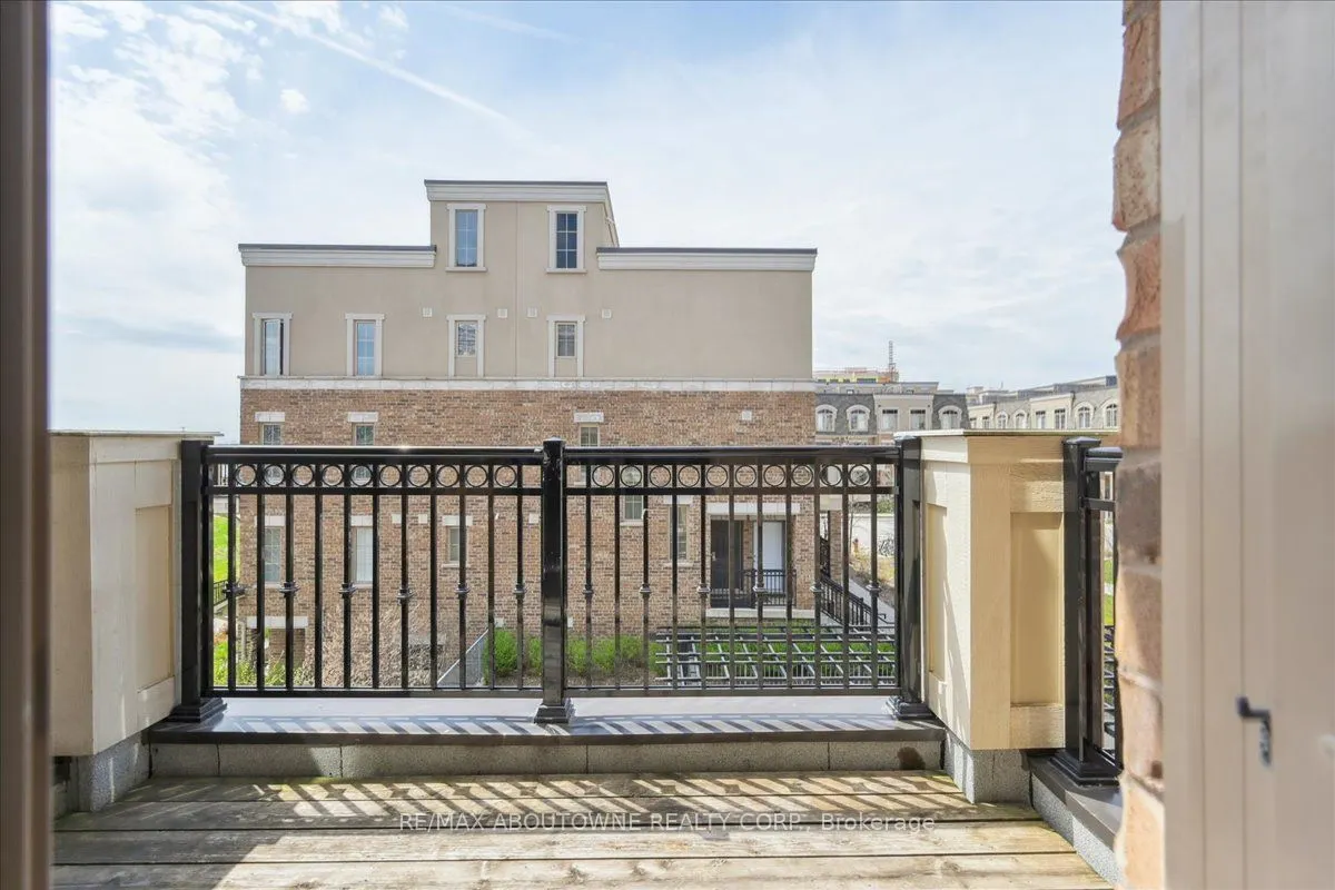 2441 Greenwich Road, #121