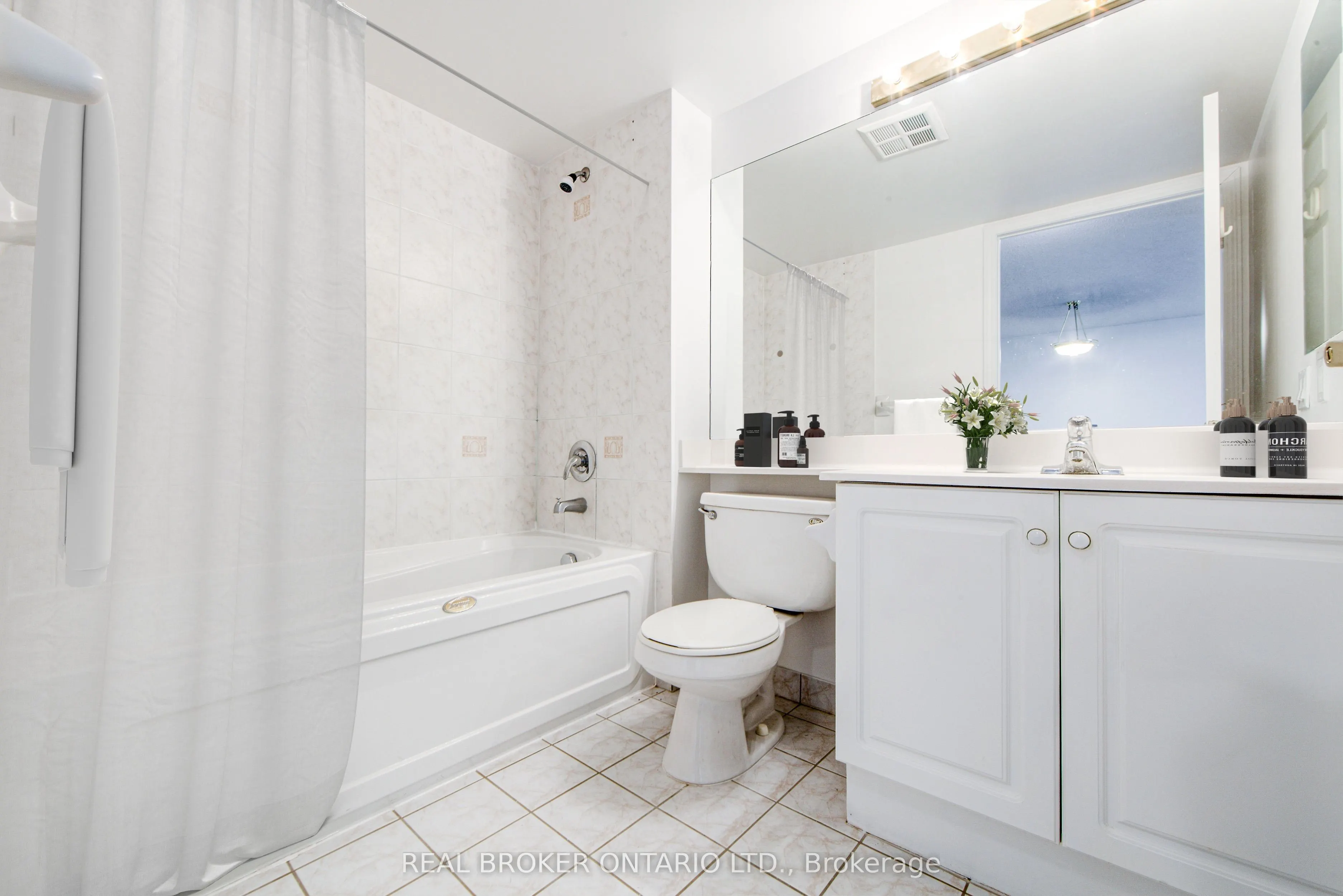 35 Kingsbridge Garden Circle, #1509