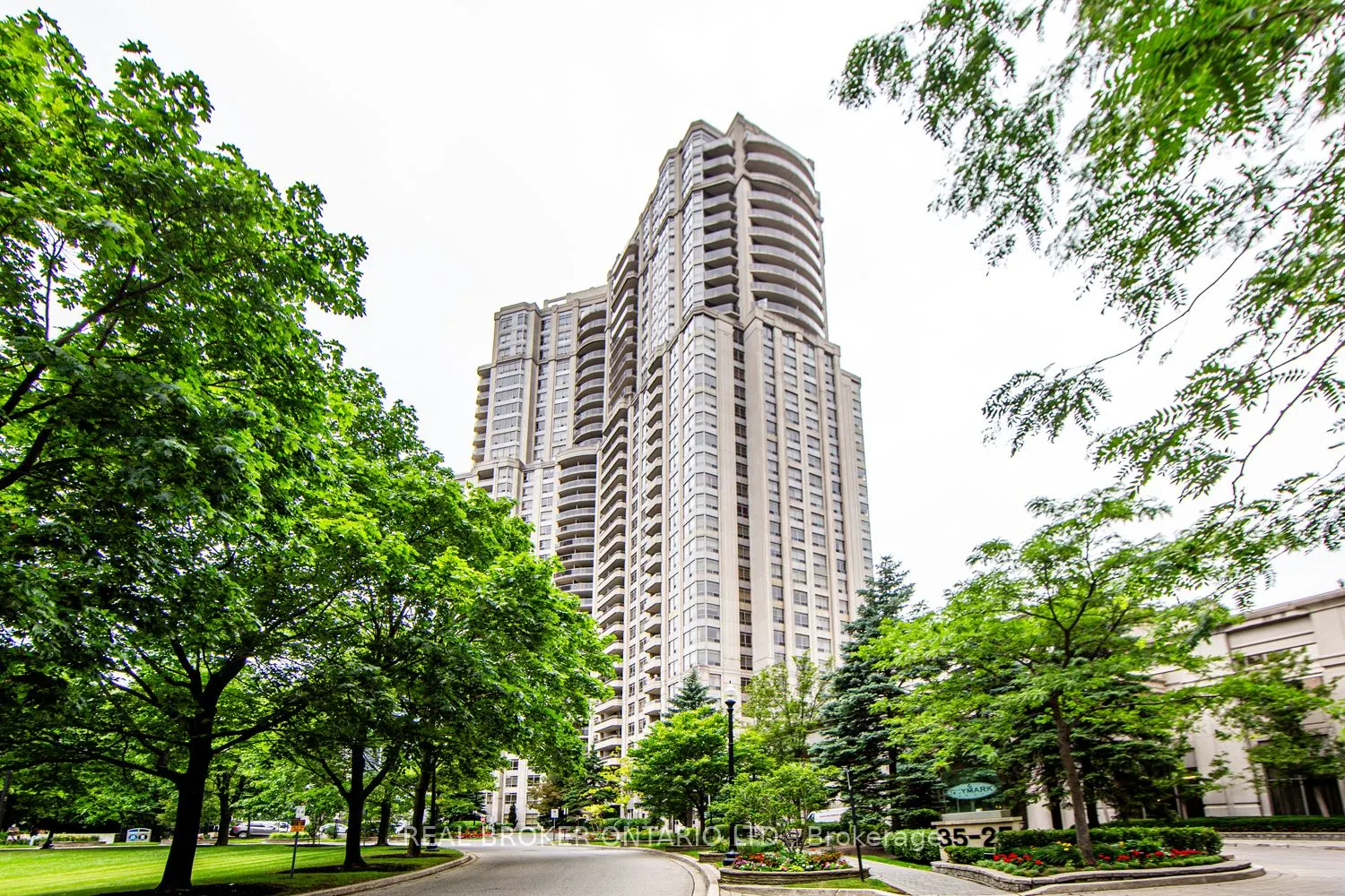 35 Kingsbridge Garden Circle, #1509