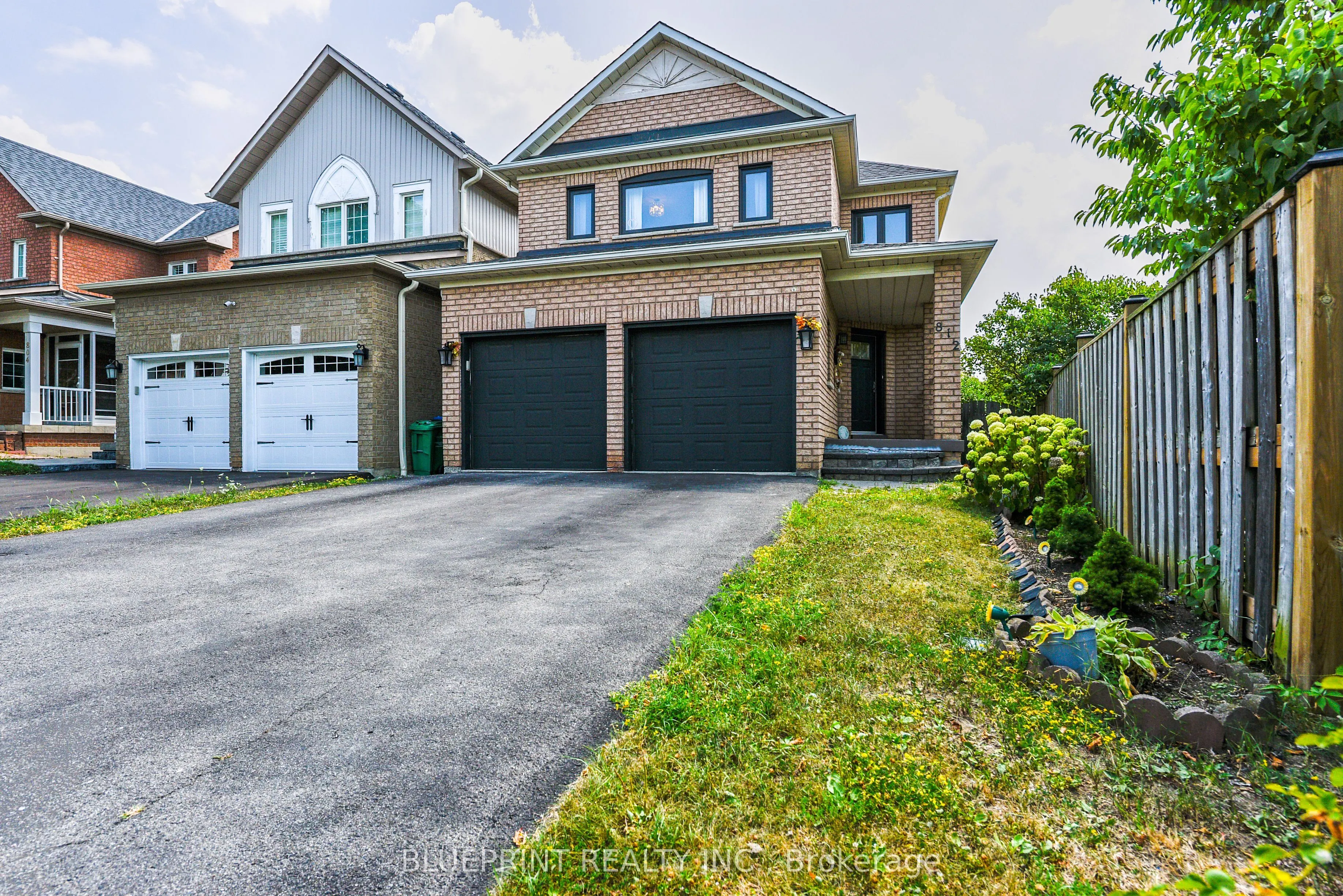 812 Knotty Pine Grove