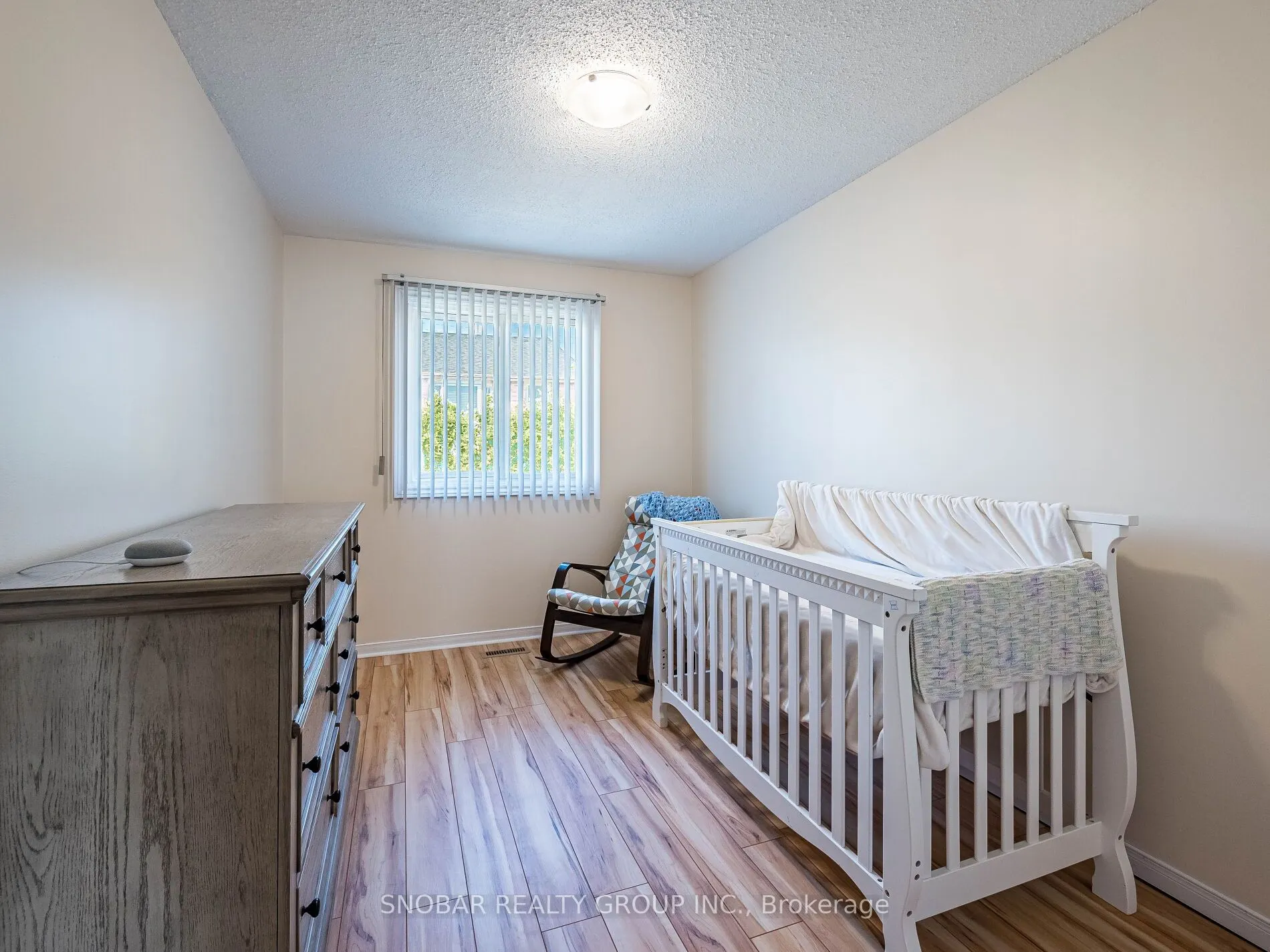 971 Lucerne Crescent