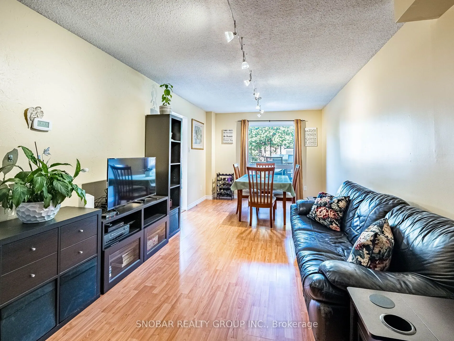 971 Lucerne Crescent