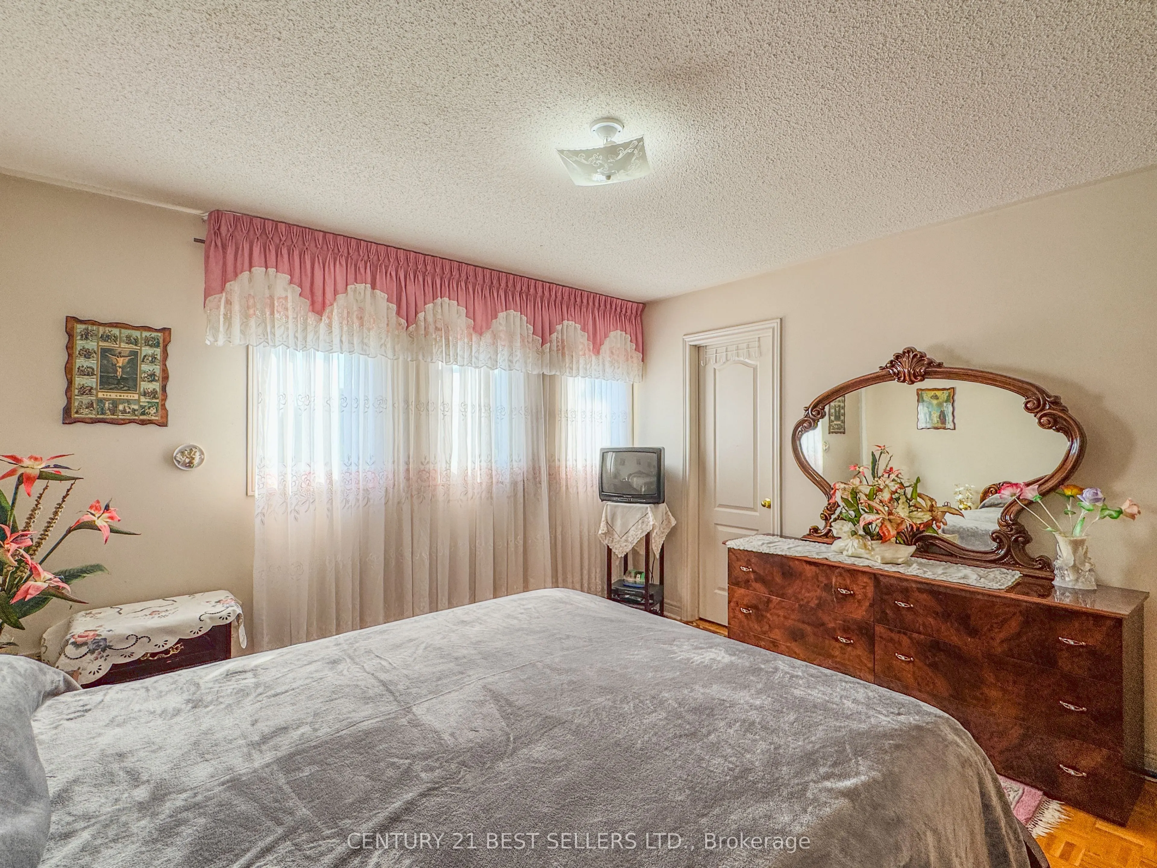 5347 Red Brush Drive