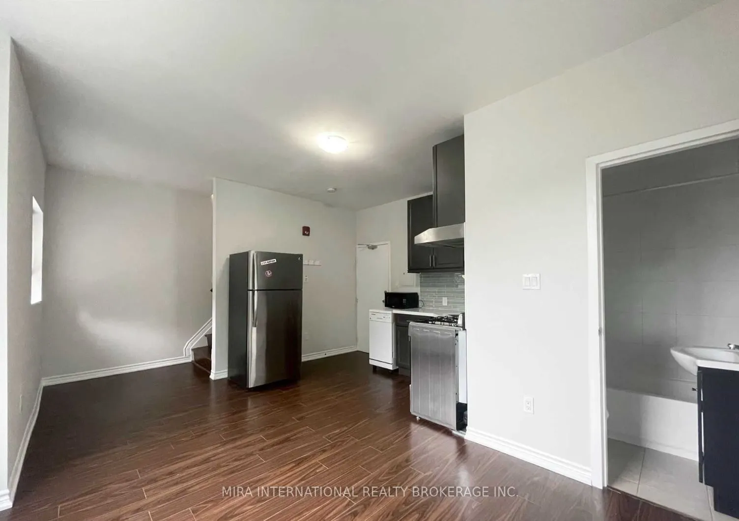 70 Melbourne Avenue, #201