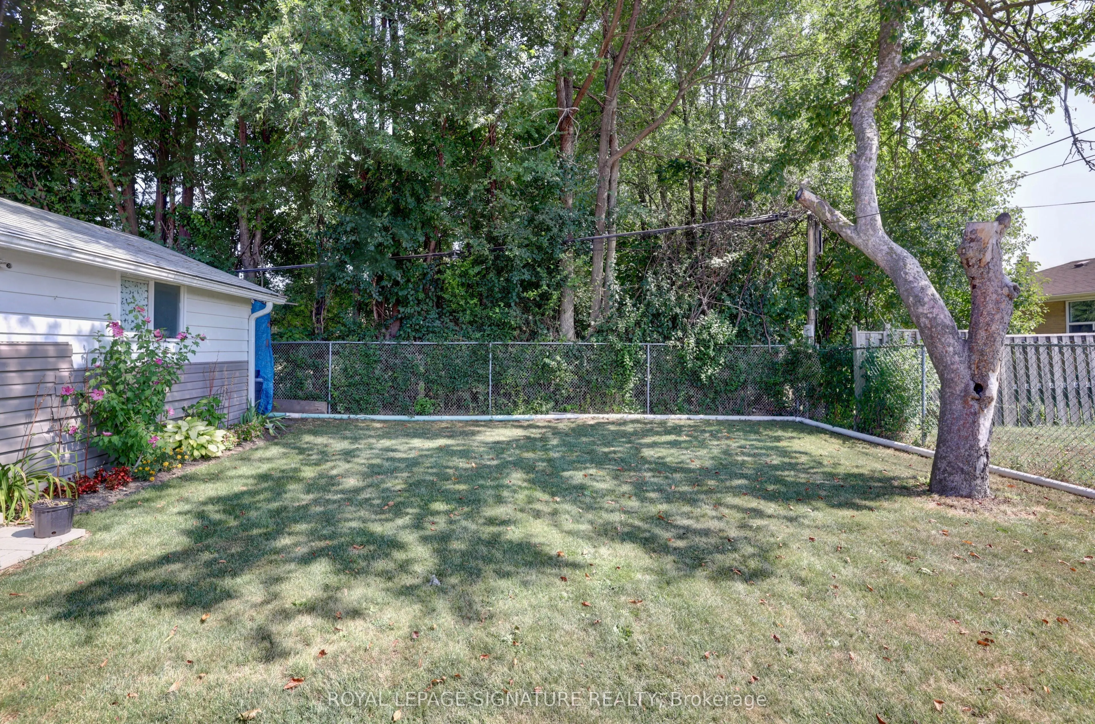 21 Harper Road