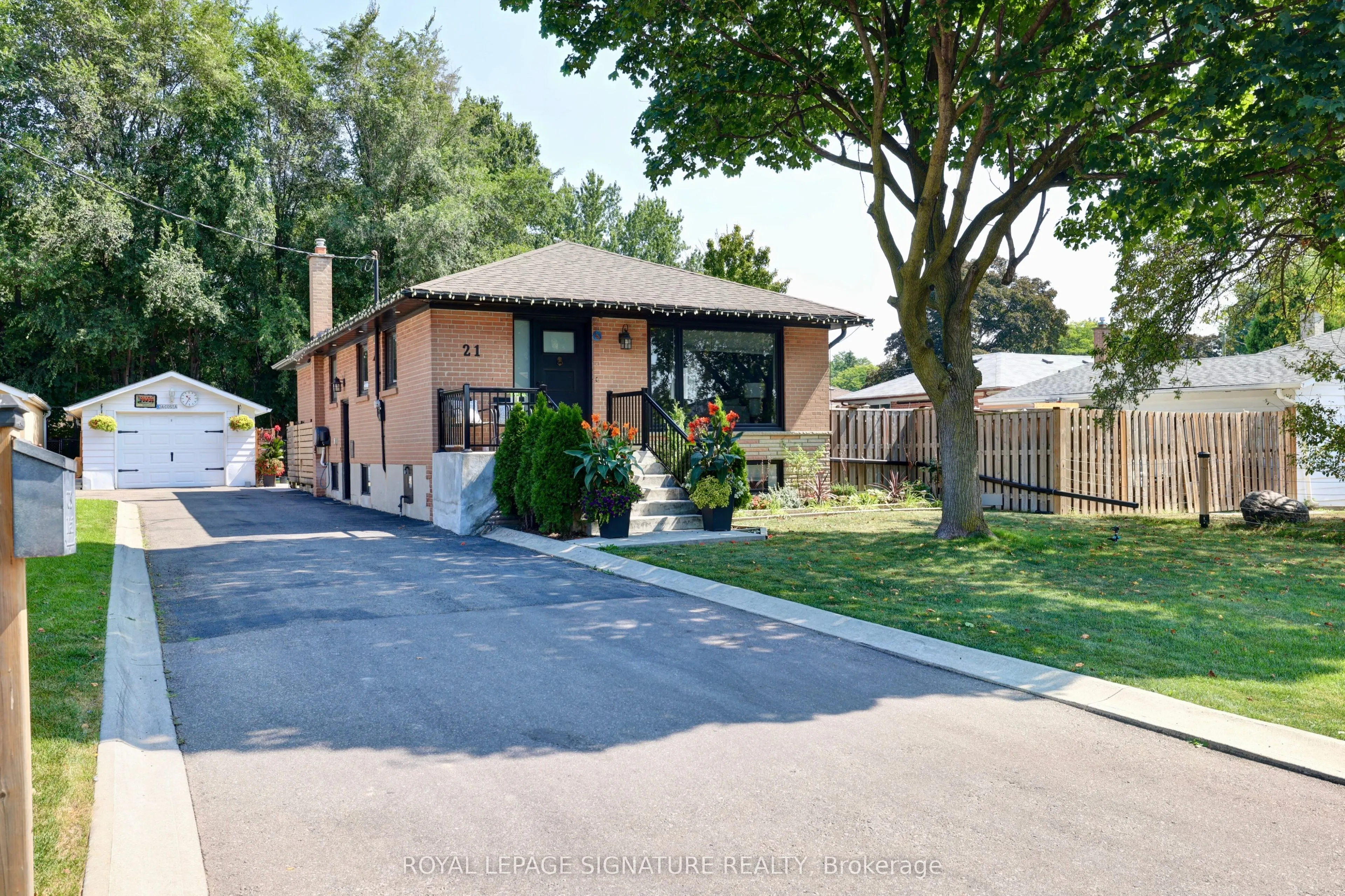 21 Harper Road
