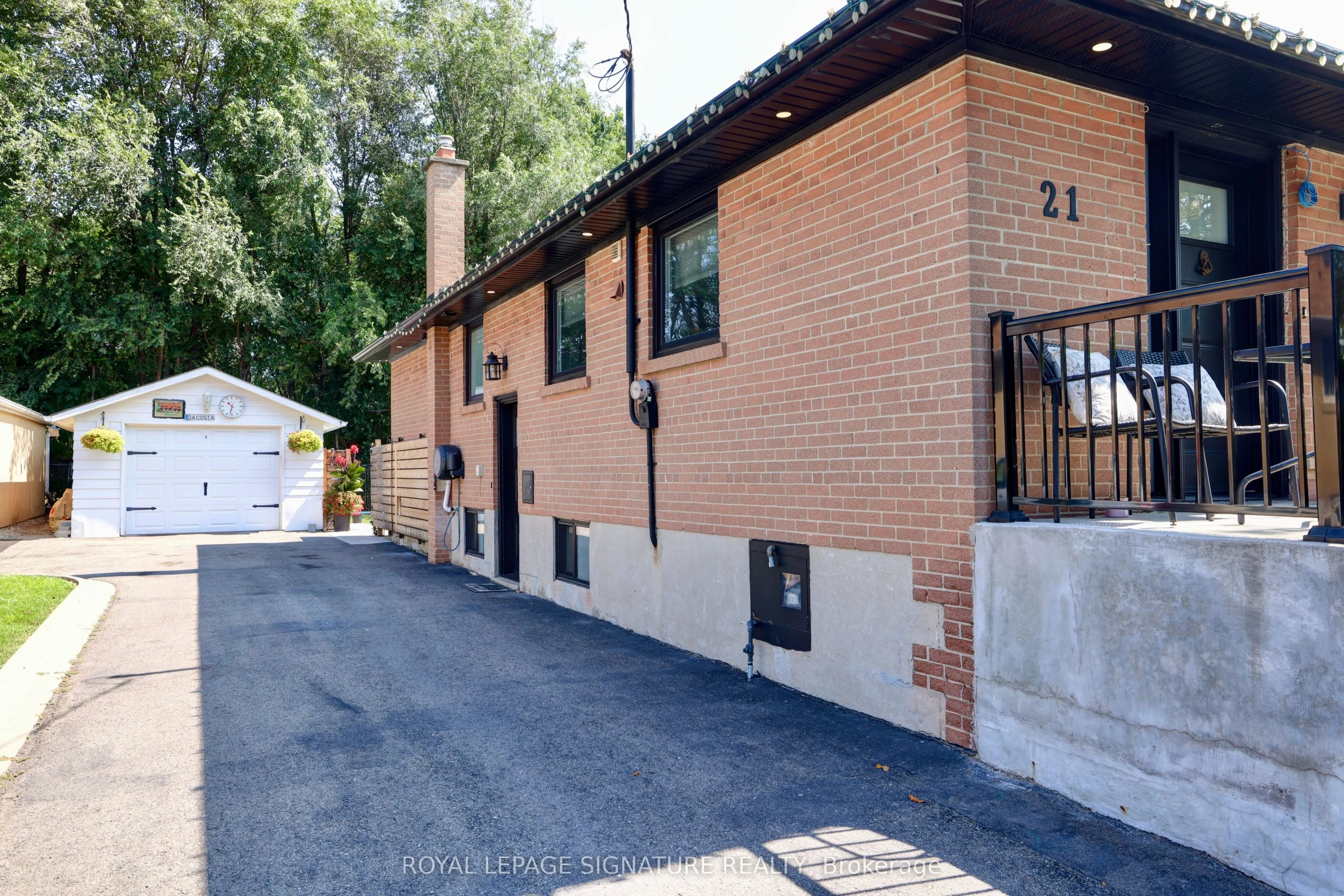 21 Harper Road