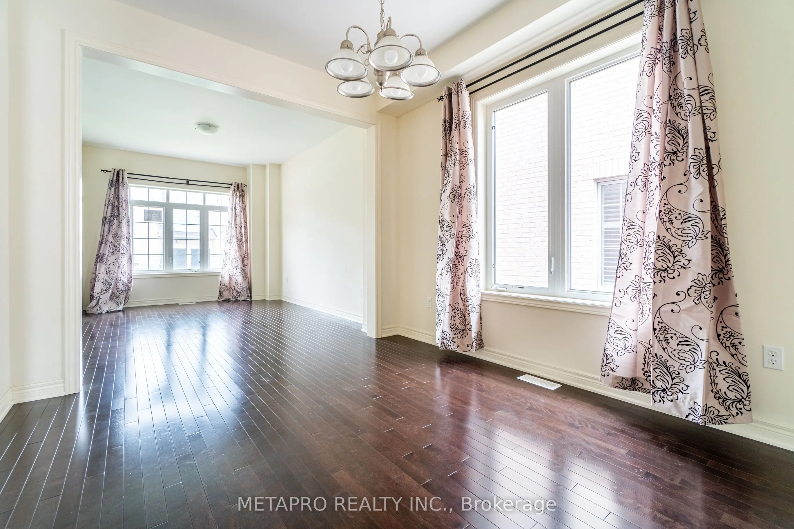 69 George Robinson Drive