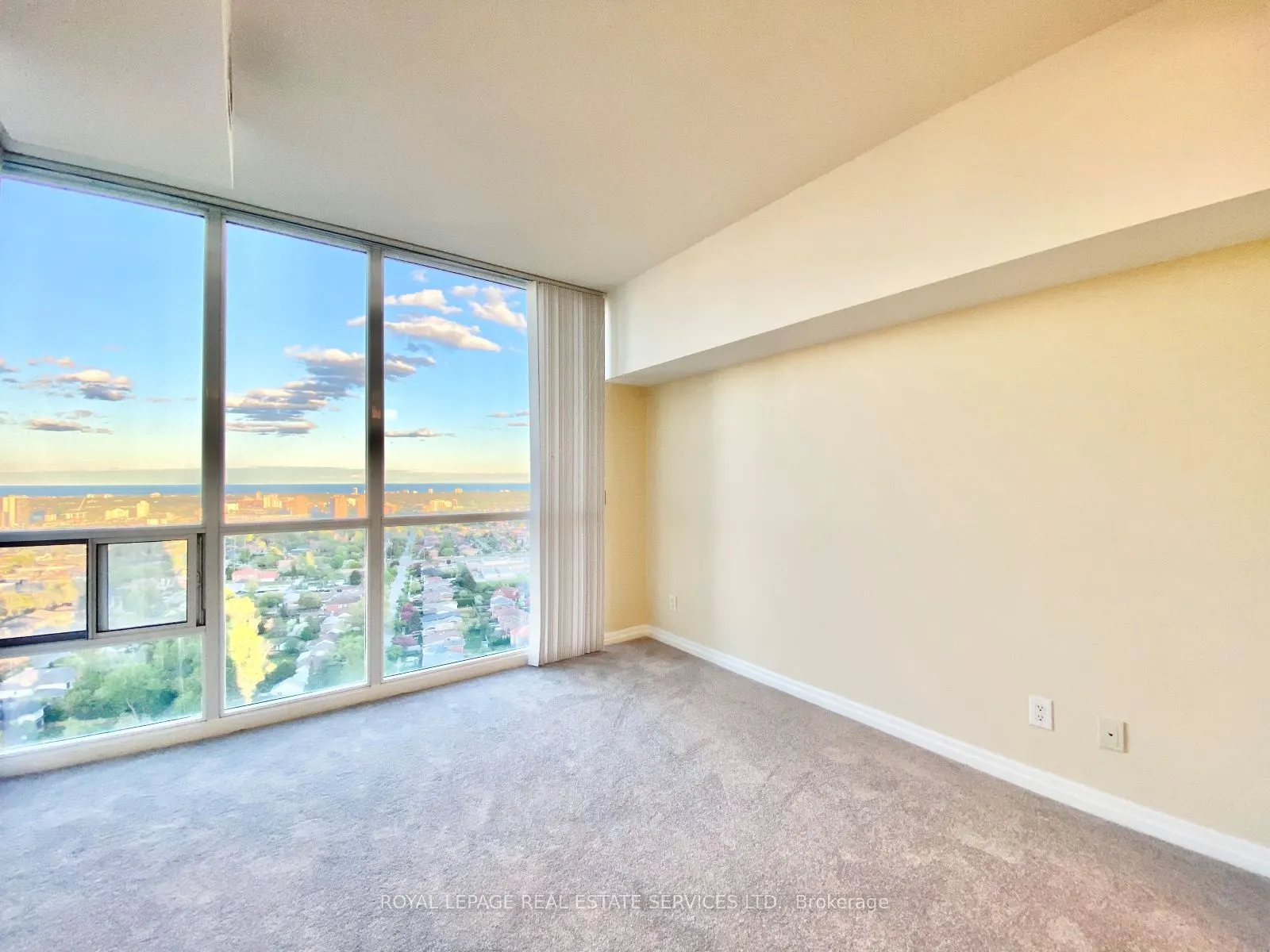 223 Webb Drive, #2706