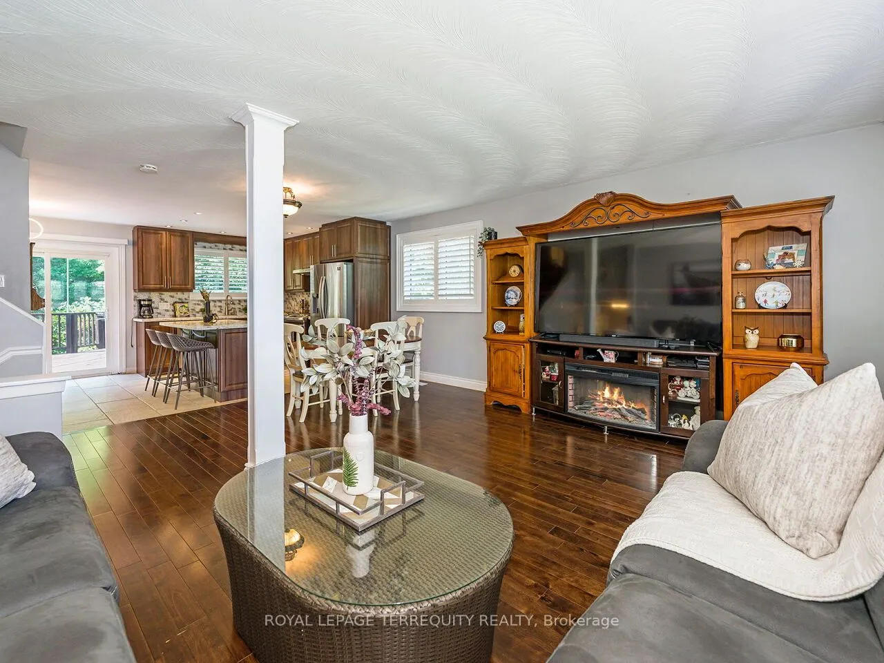 21 Pylon Place