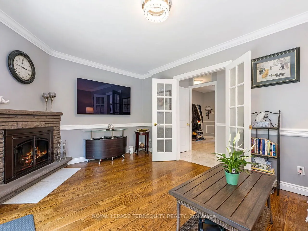 21 Pylon Place