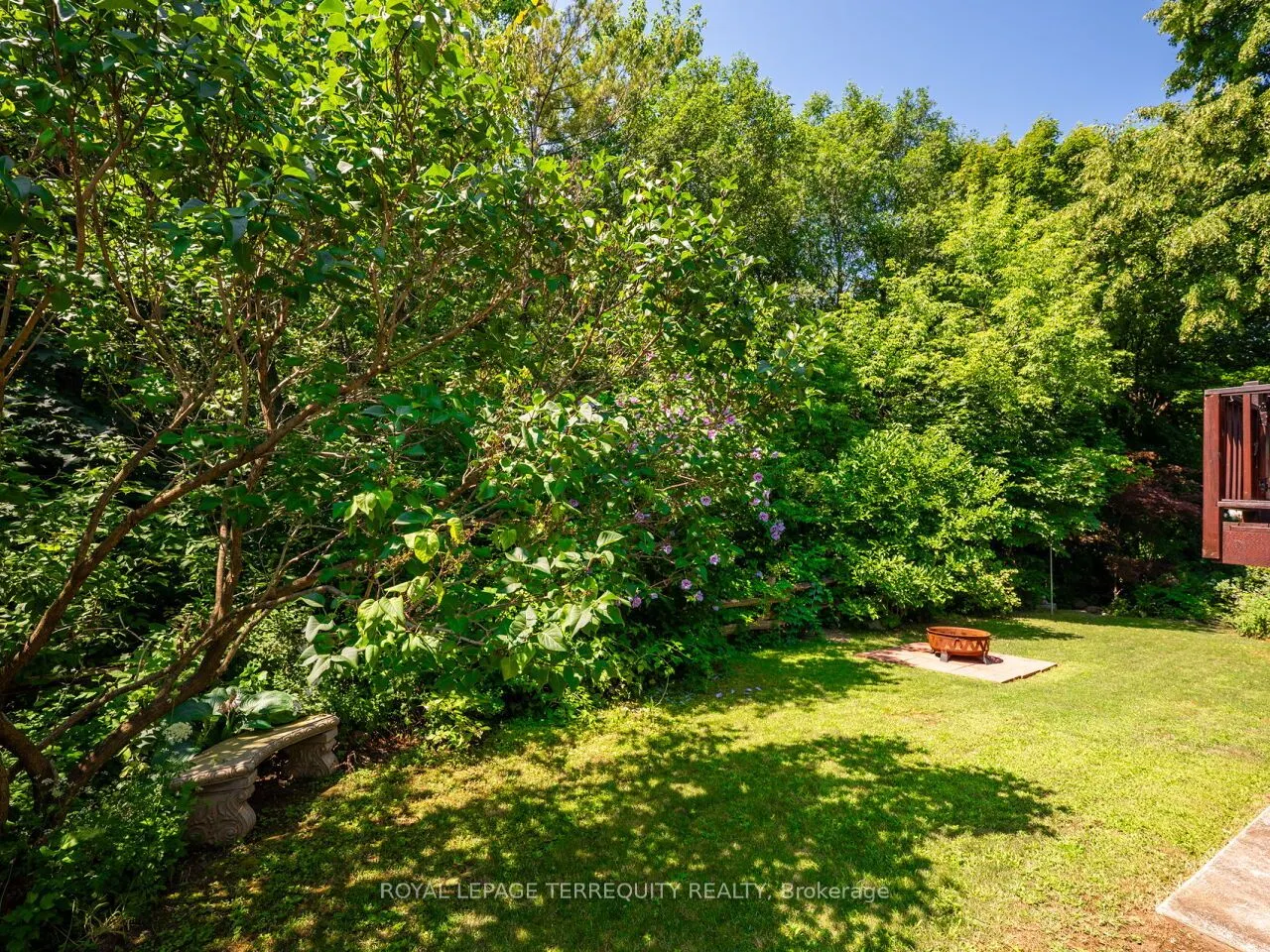 21 Pylon Place