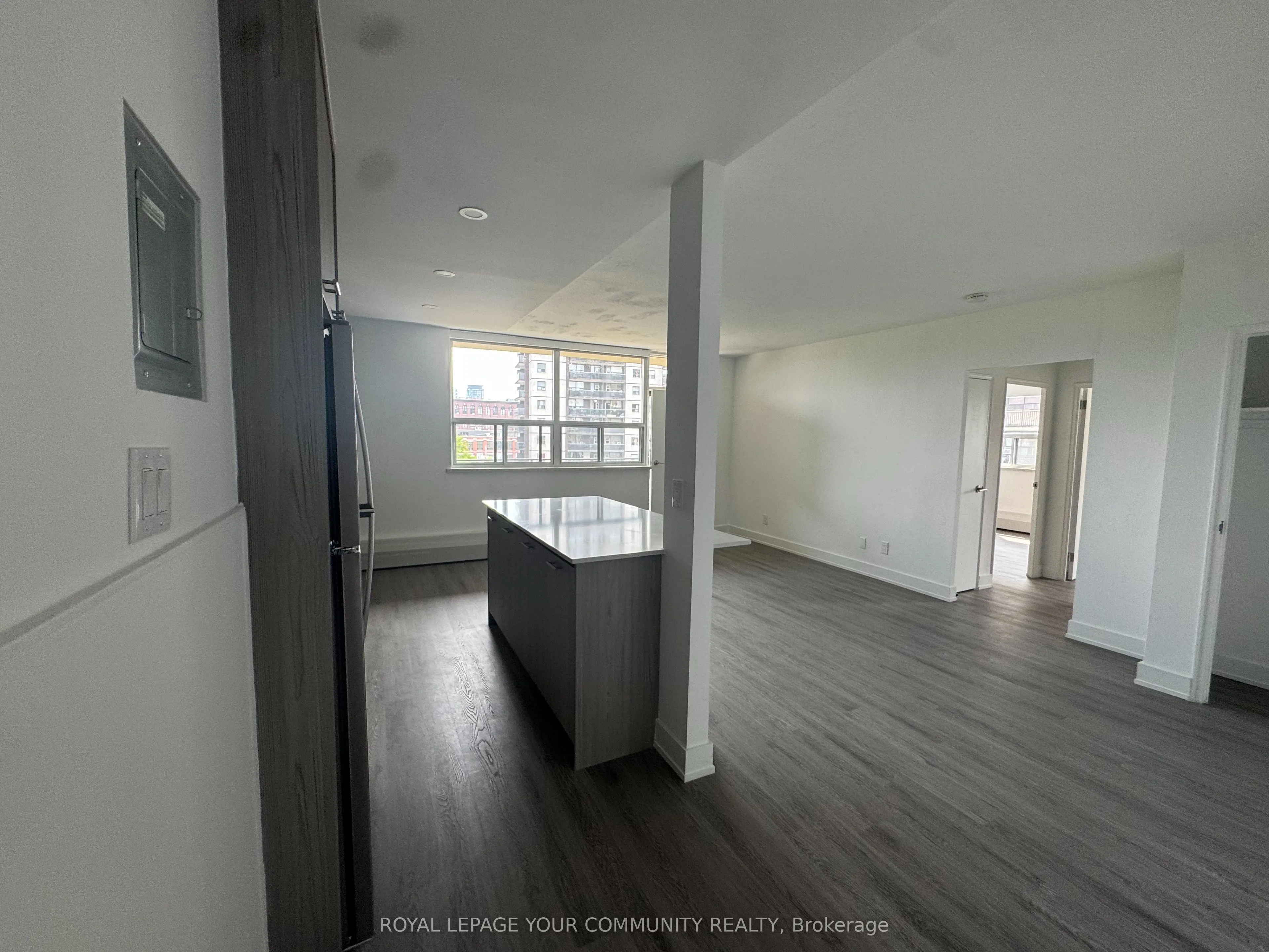 135 Tyndall Avenue, #0521
