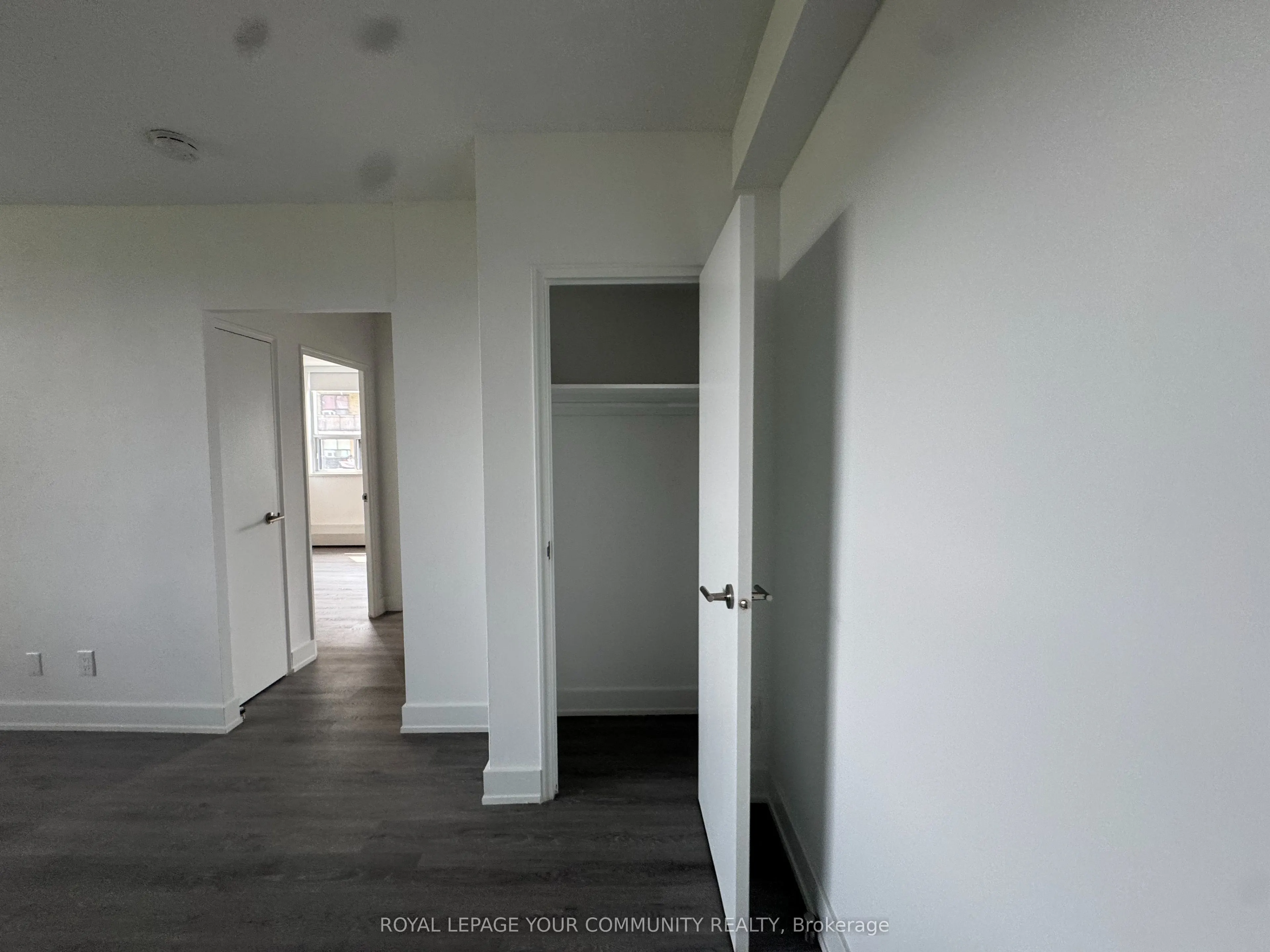 135 Tyndall Avenue, #0521