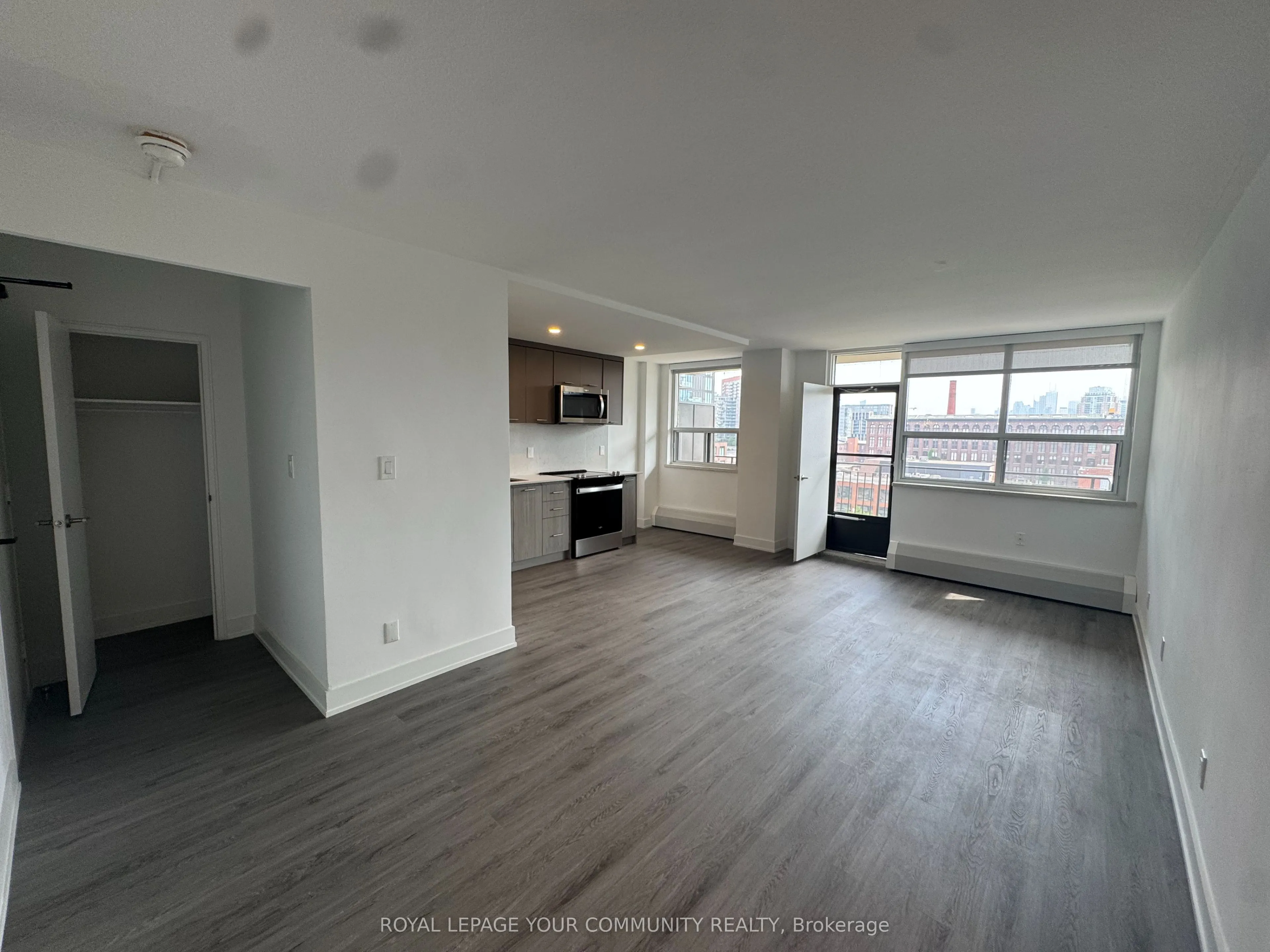 135 Tyndall Avenue, #0815