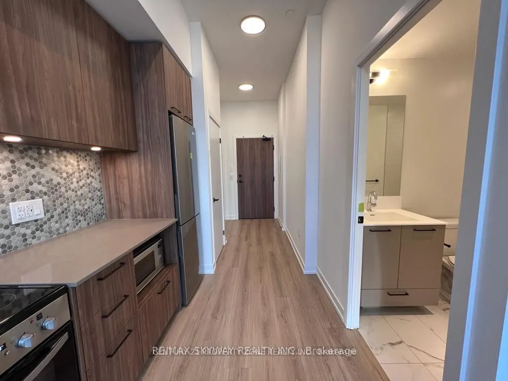 10 Lagerfield Drive, #101