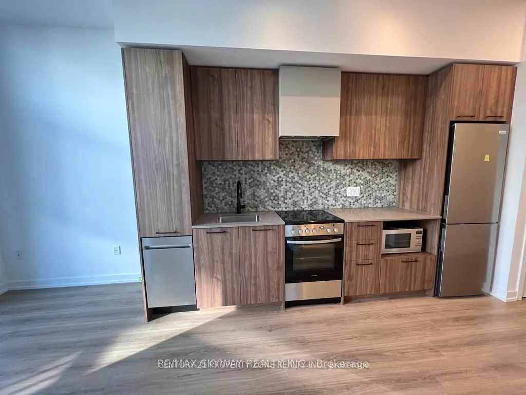 10 Lagerfield Drive, #101