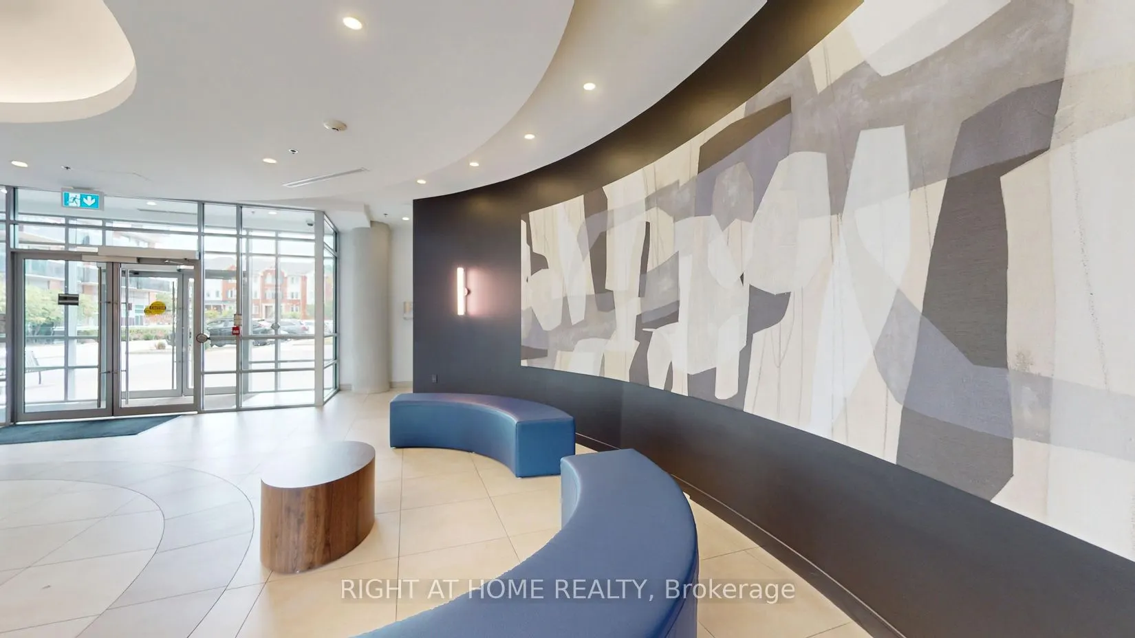 215 Queen Street E, #509